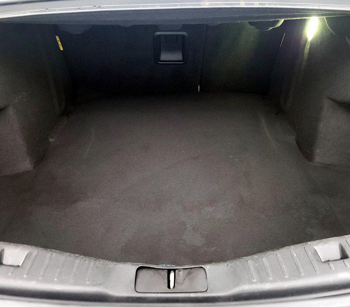 Trunk/Cargo (Seats Up)