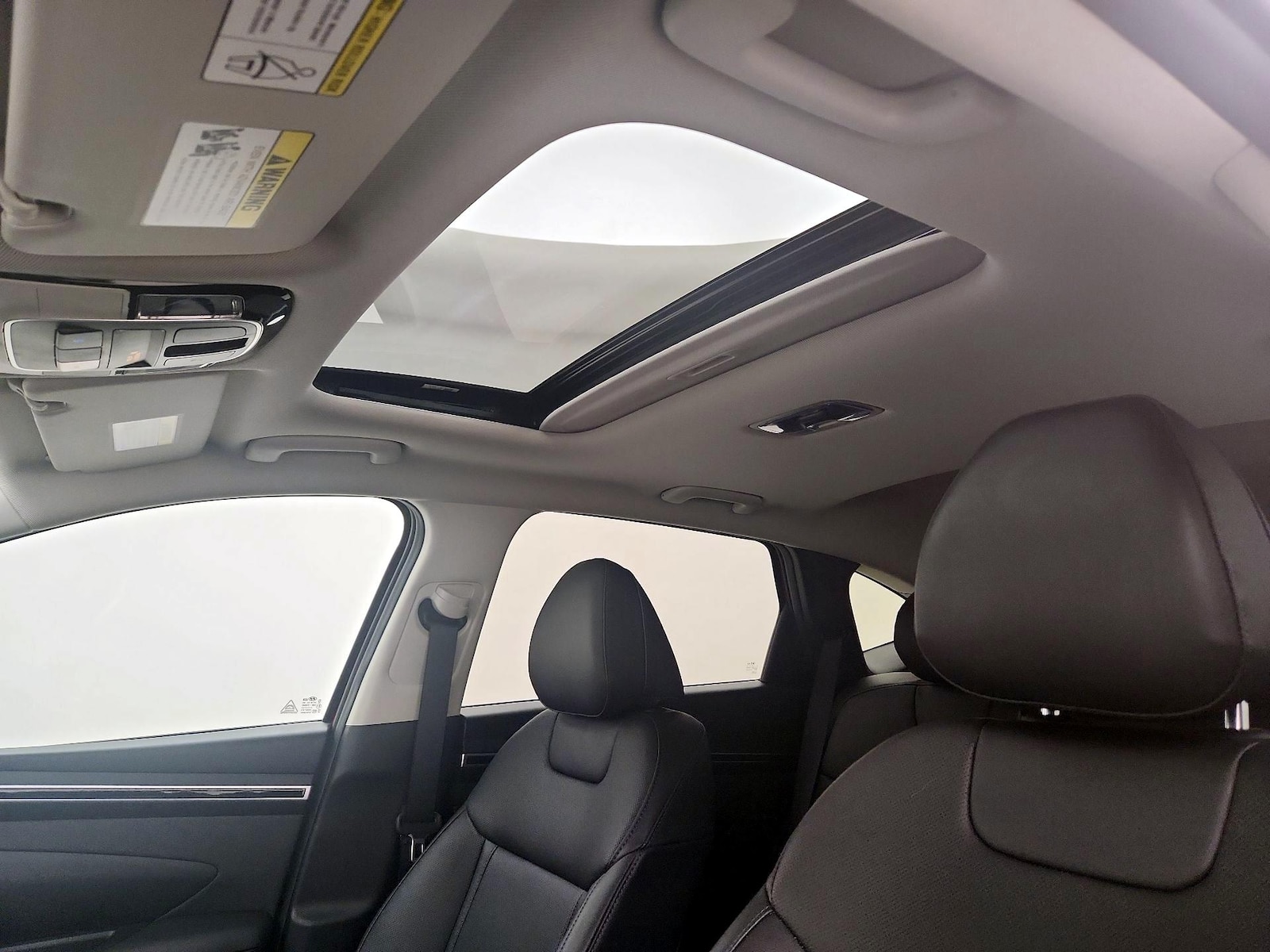 Sunroof(s) & Overhead Airbags