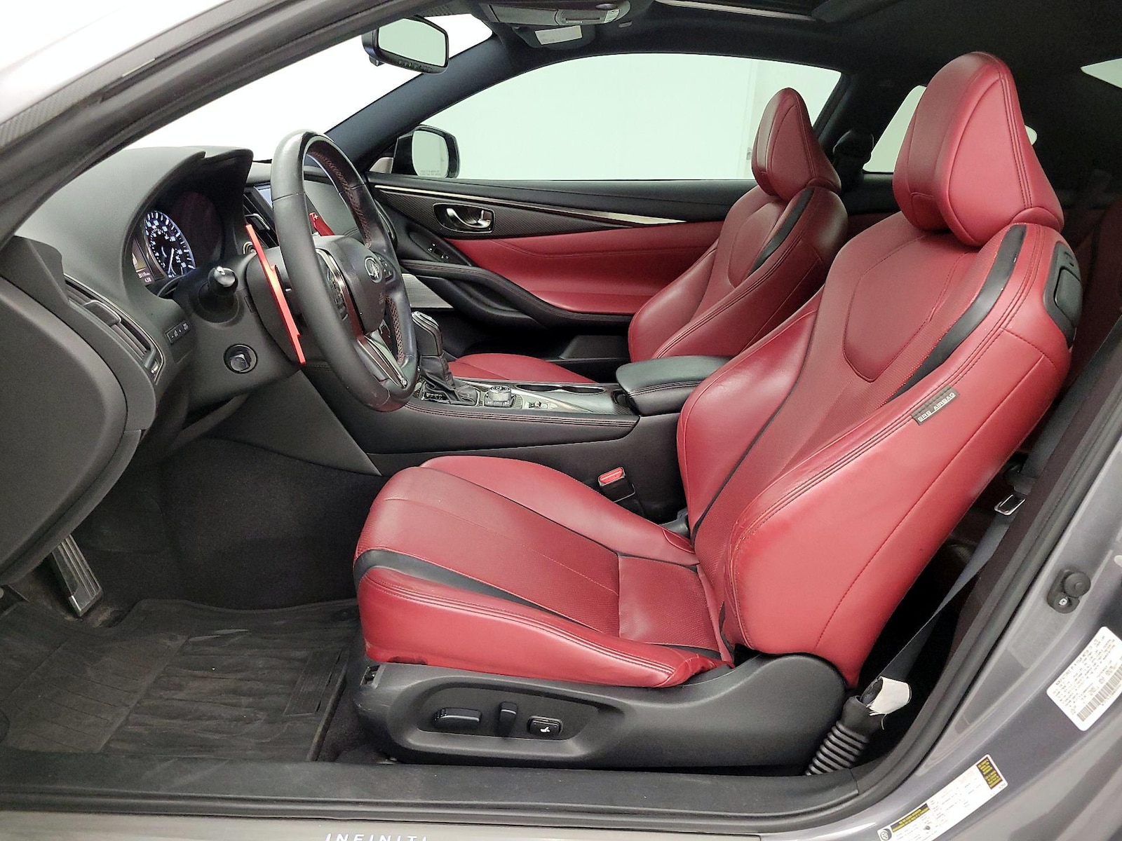 Power Seat(s) & Leather Seats