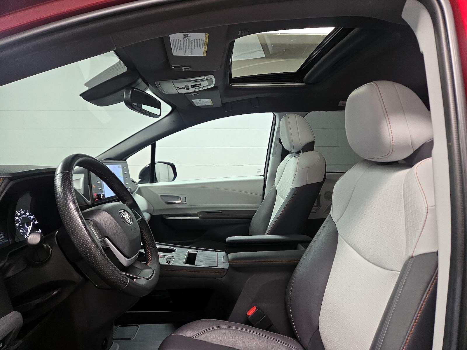 Sunroof(s) & Overhead Airbags