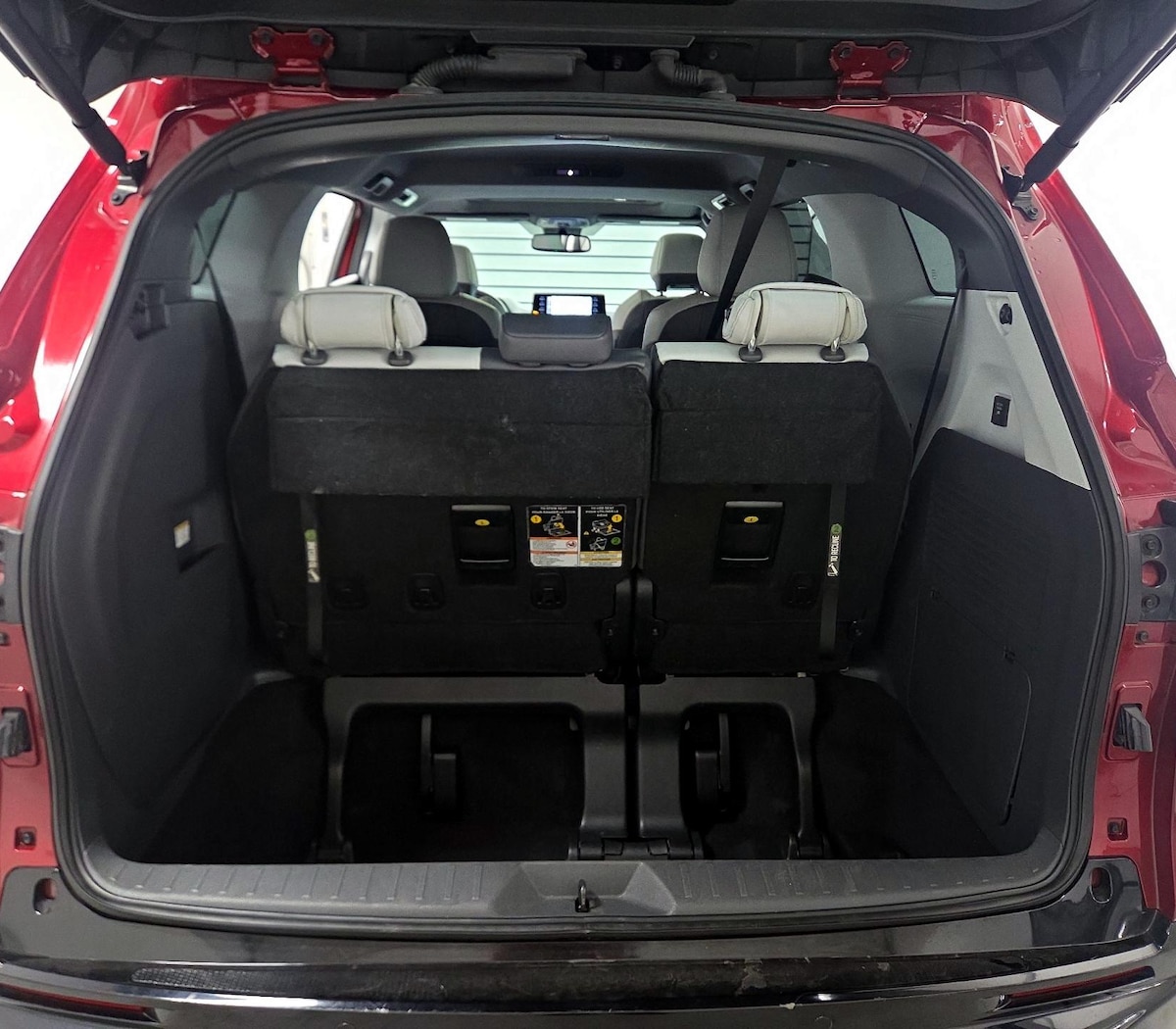 Trunk/Cargo (Seats Up)