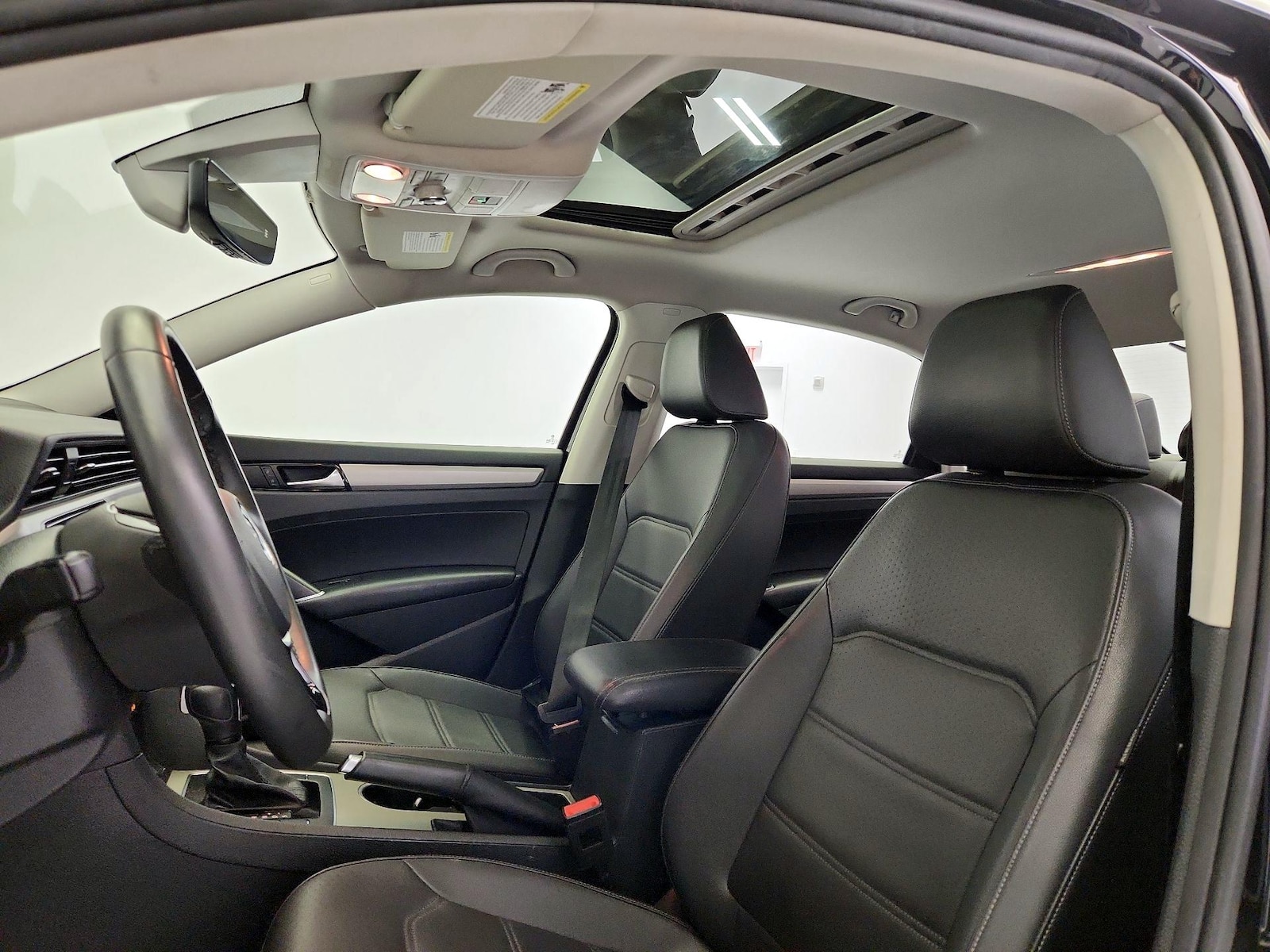 Sunroof(s) & Overhead Airbags