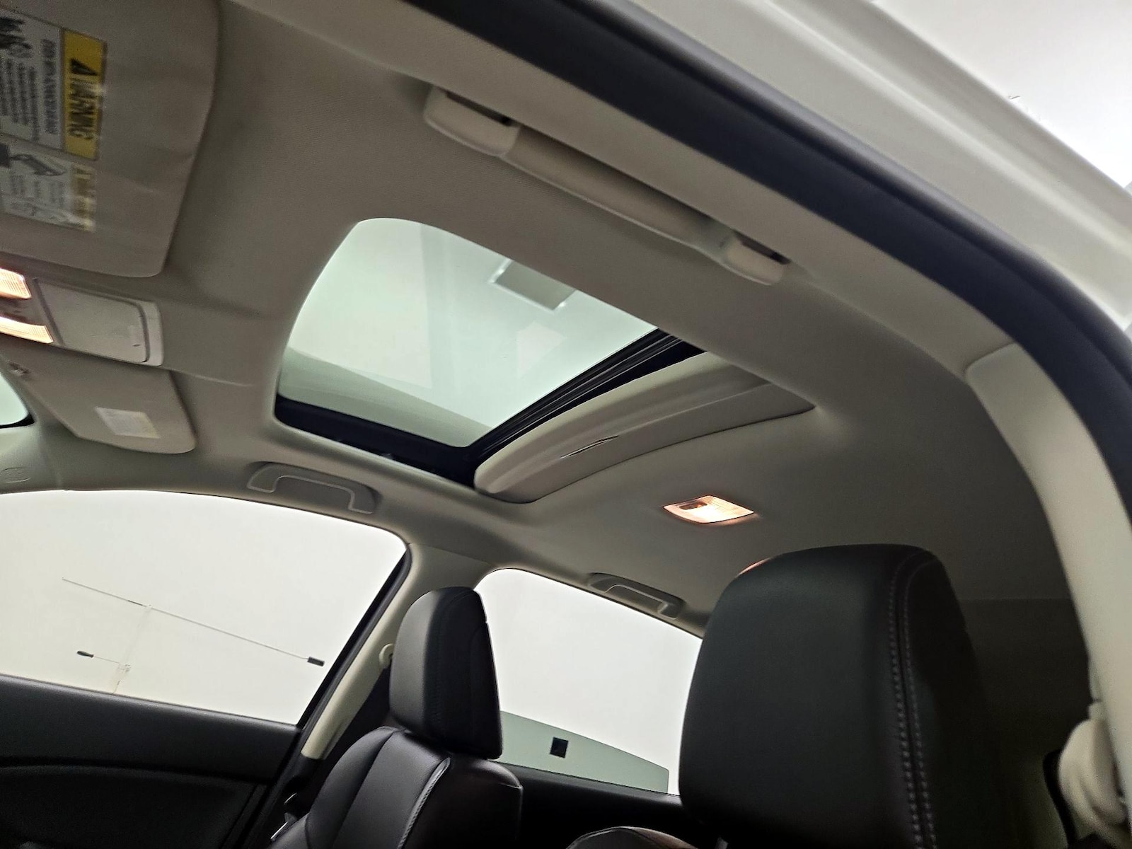Sunroof(s) & Overhead Airbags