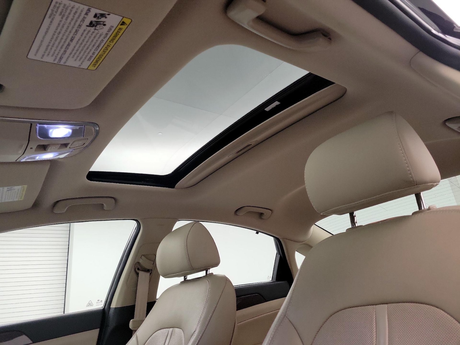 Sunroof(s) & Overhead Airbags