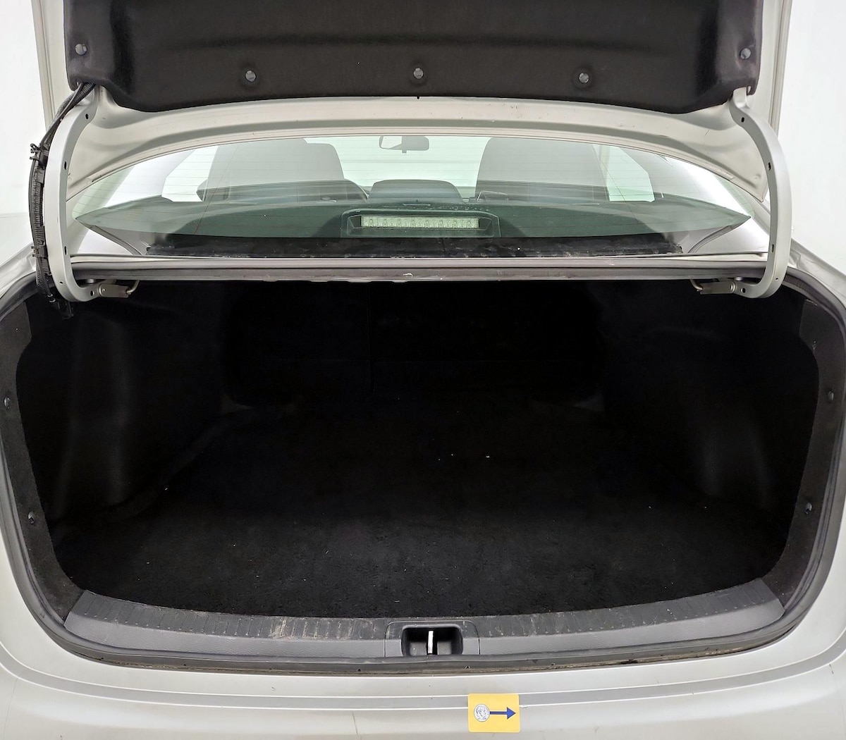 Trunk/Cargo (Seats Up)