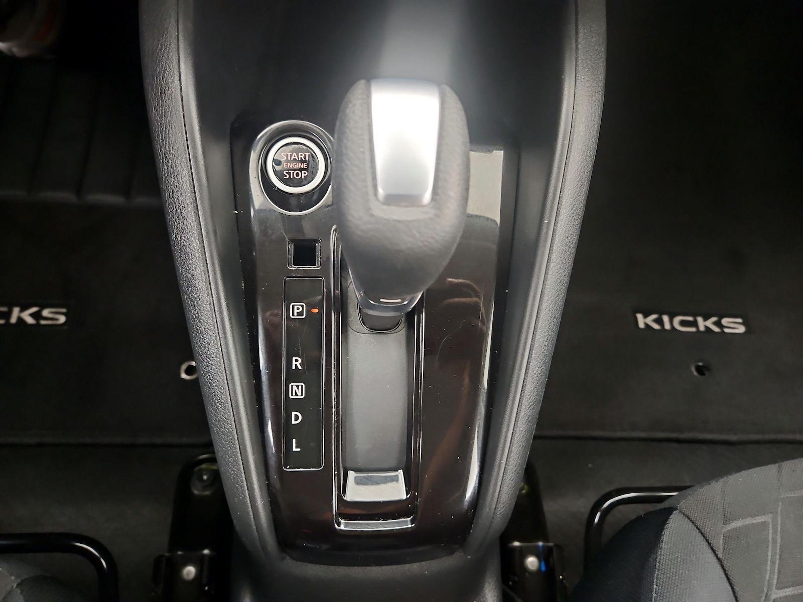 2022 Nissan Kicks S - Photo 18