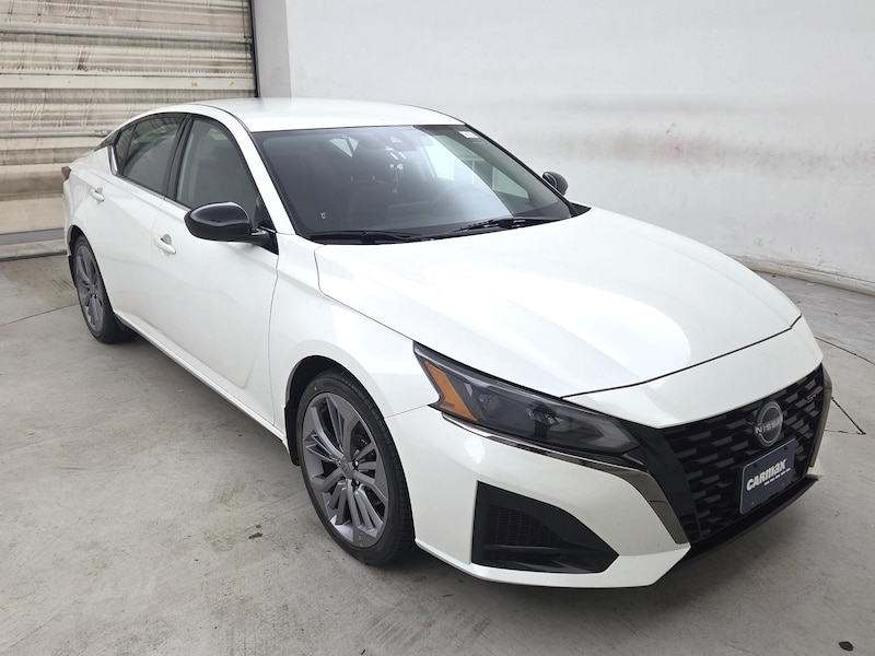 2024 Nissan Altima SR
