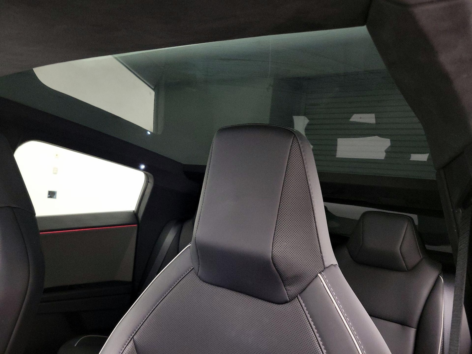 Skylight(s) & Overhead Airbags