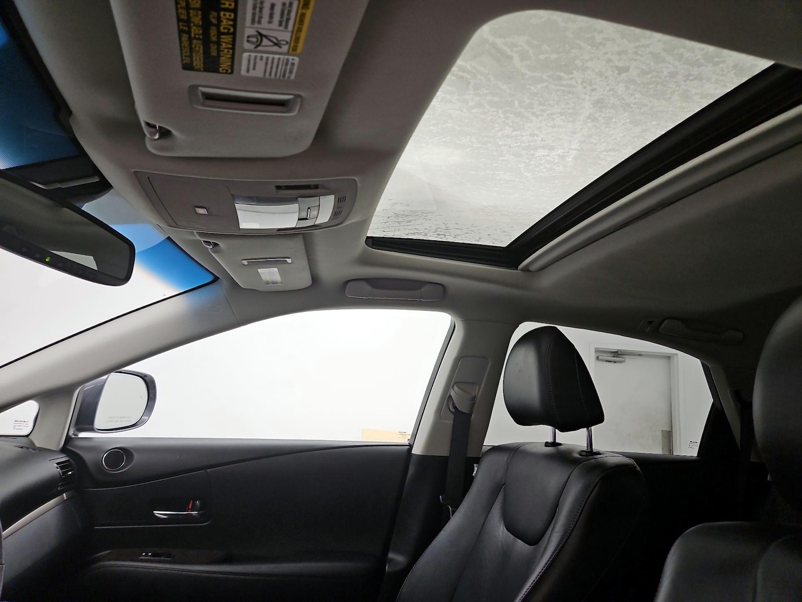 Sunroof(s) & Overhead Airbags