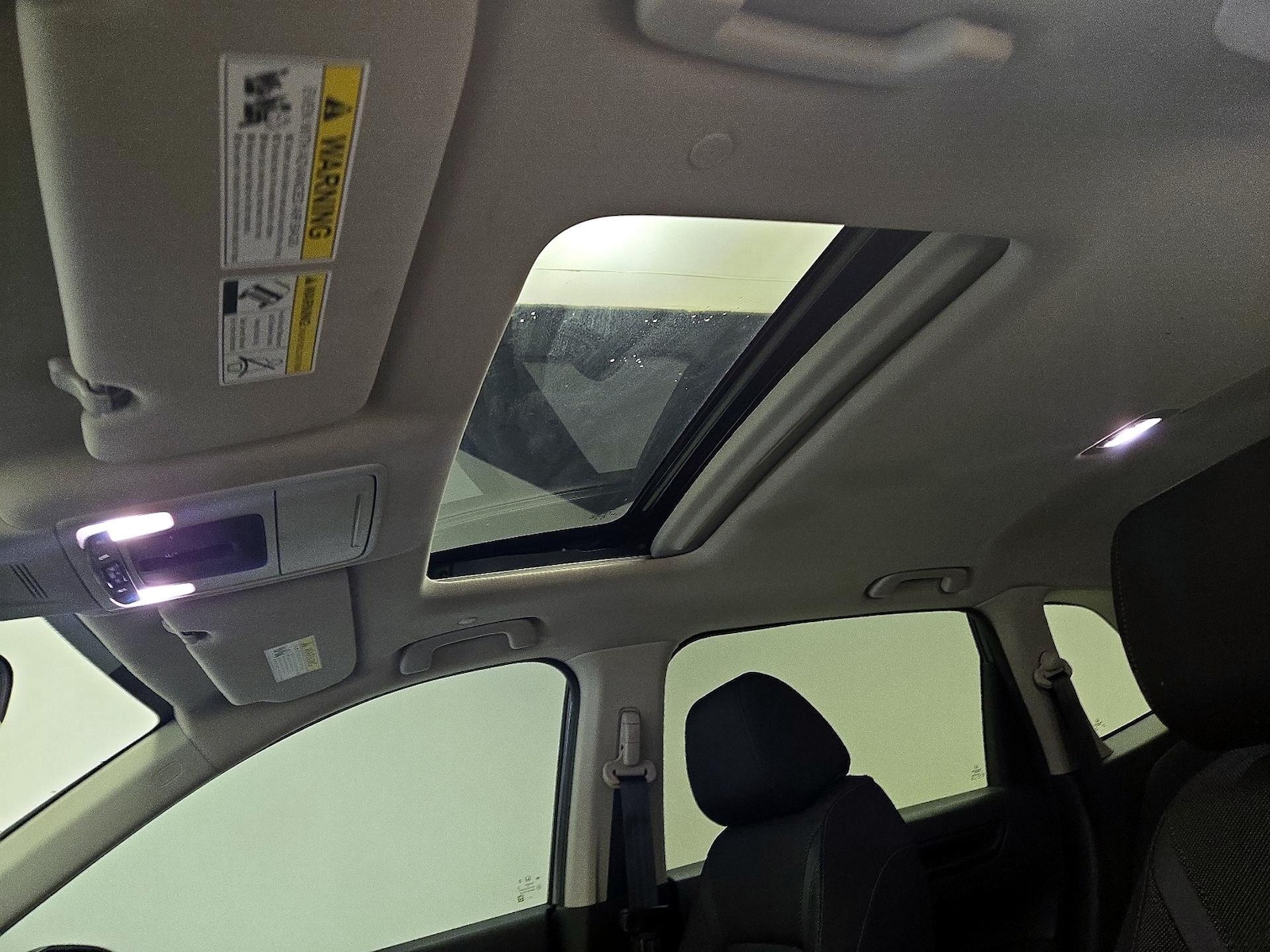 Sunroof(s) & Overhead Airbags