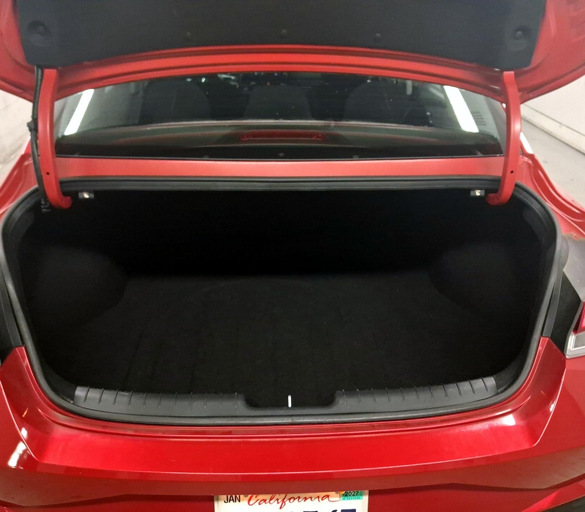 Trunk/Cargo (Seats Up)