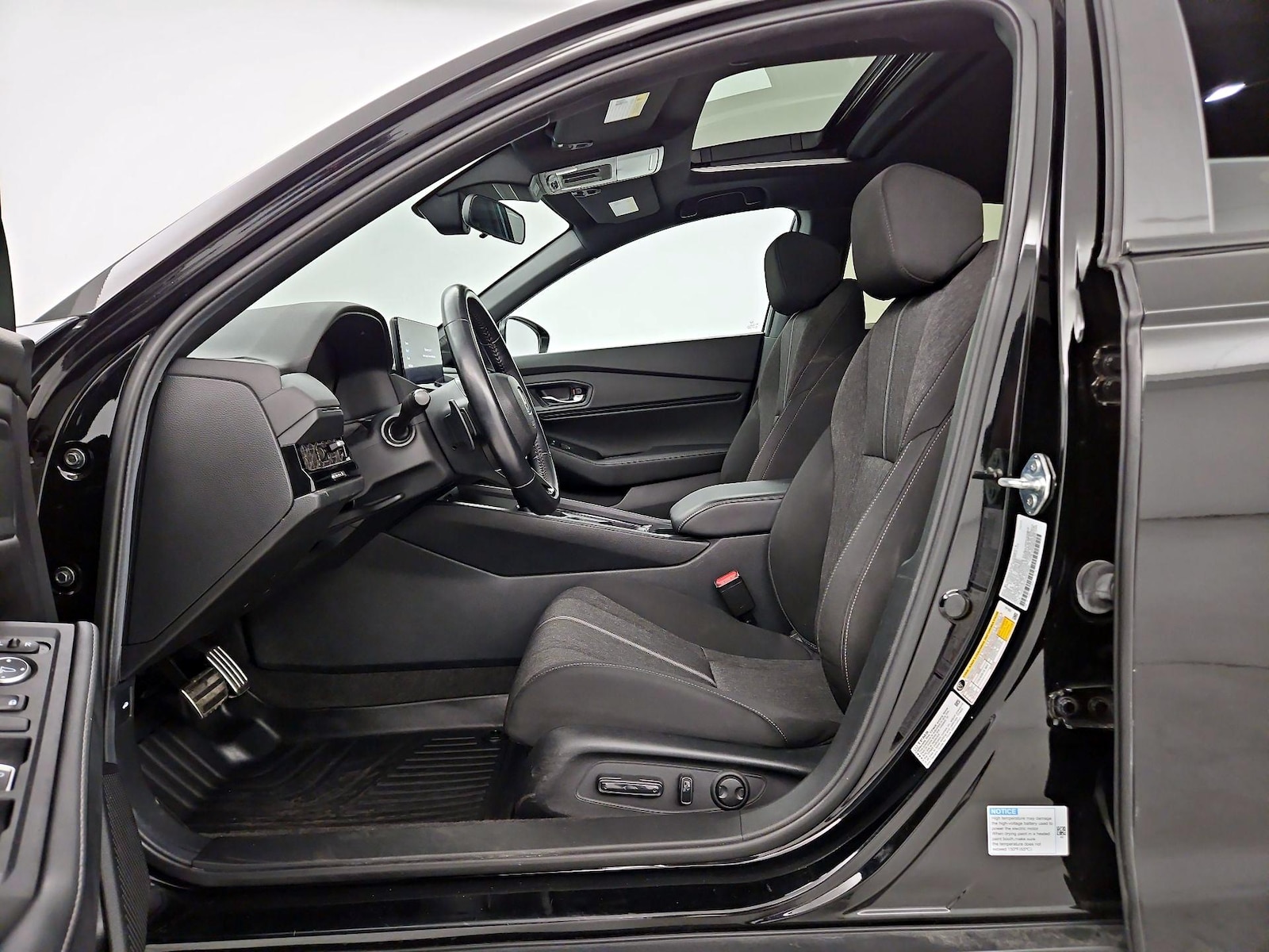Power Seat(s) & Side Airbags