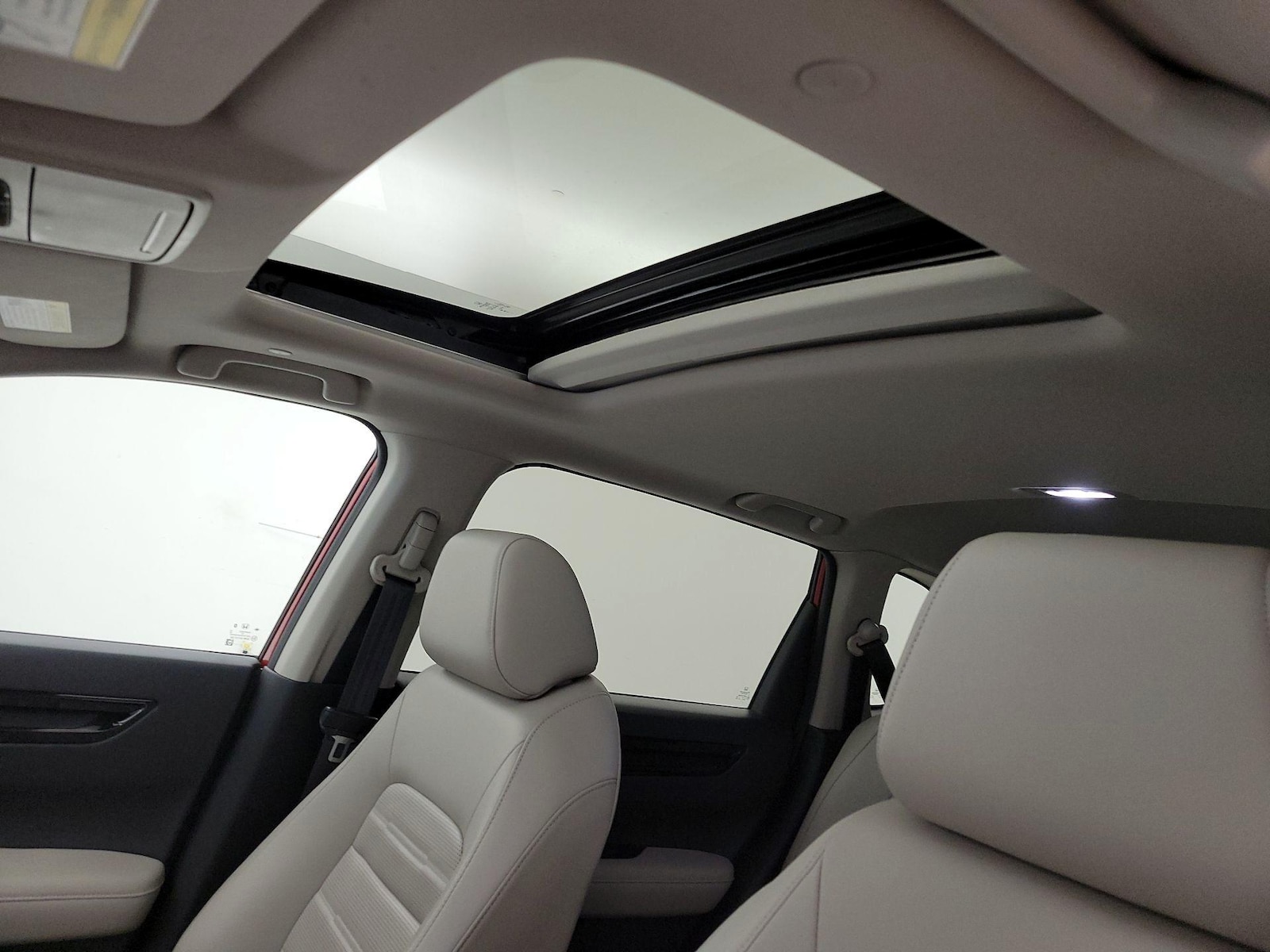 Sunroof(s) & Overhead Airbags