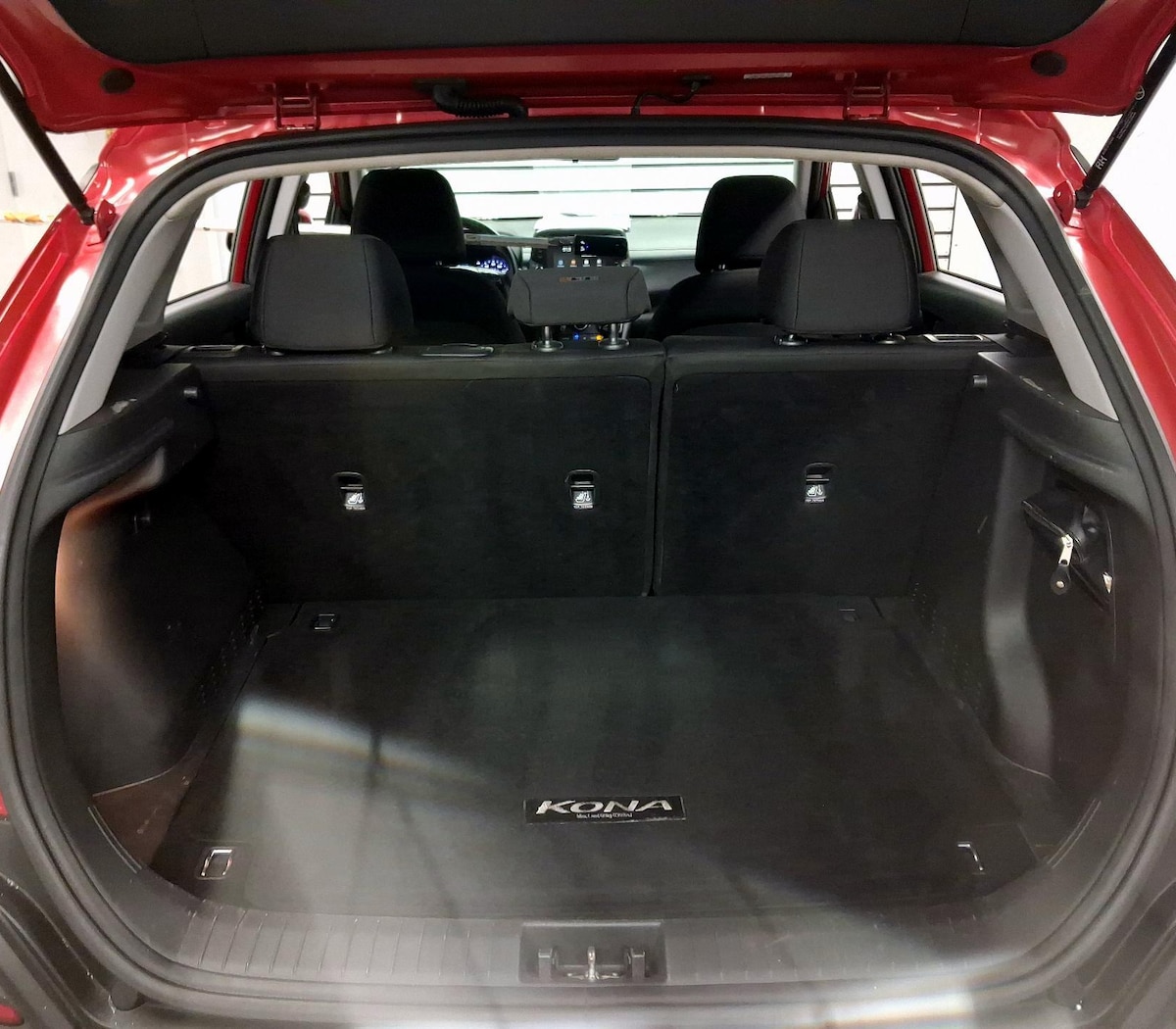 Trunk/Cargo (Seats Up)