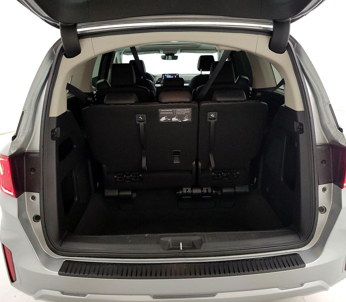 Trunk/Cargo (Seats Up)