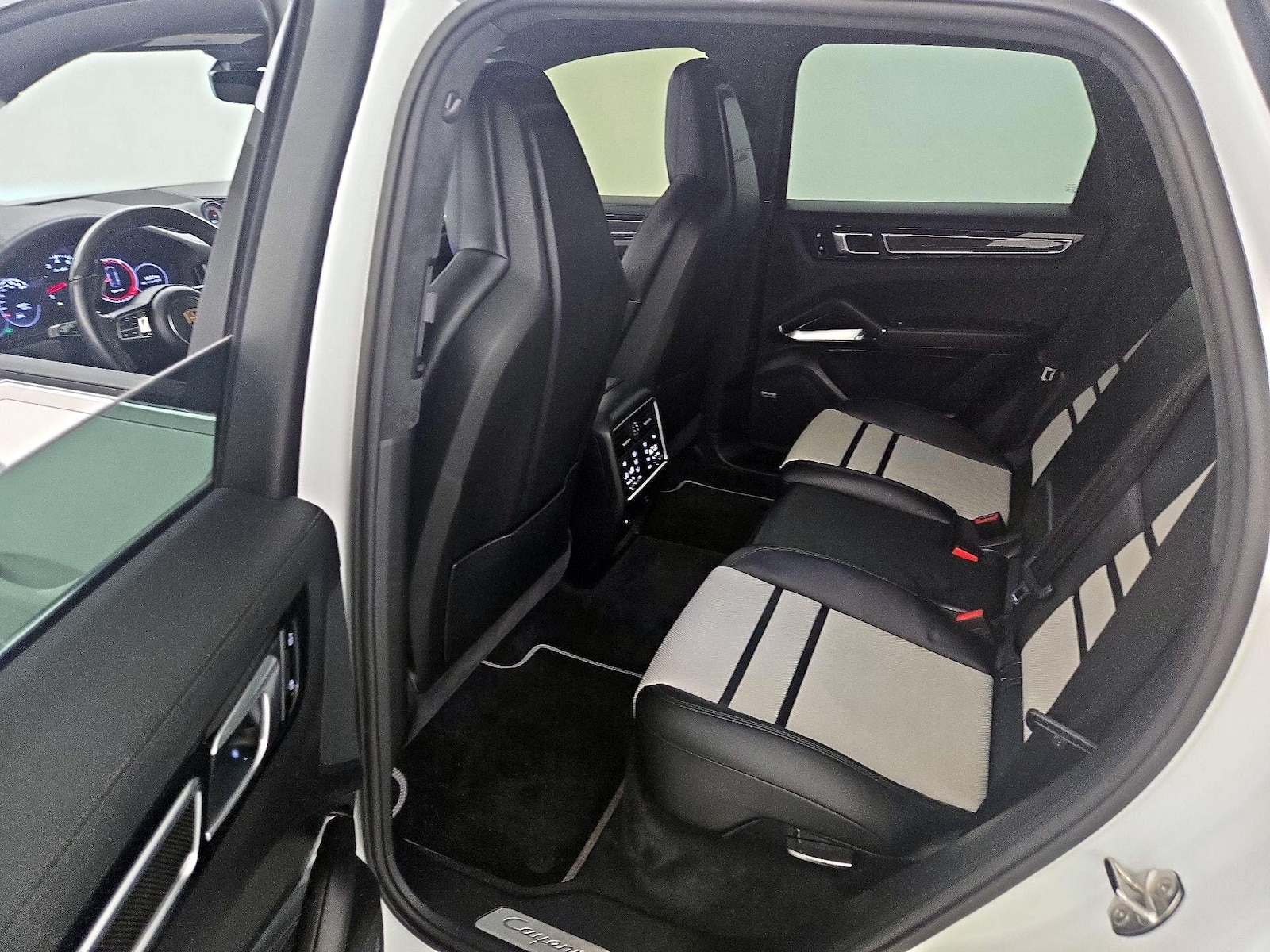 Rear Air Conditioning