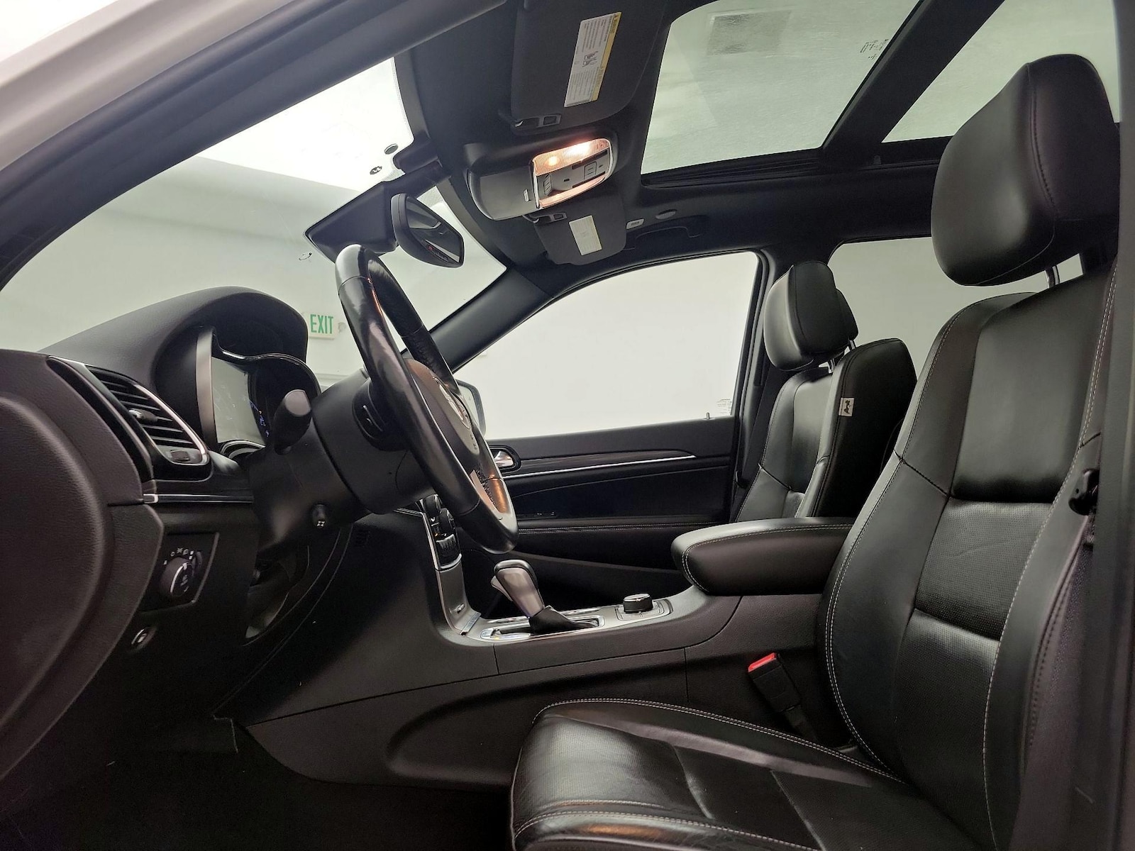 Sunroof(s) & Overhead Airbags