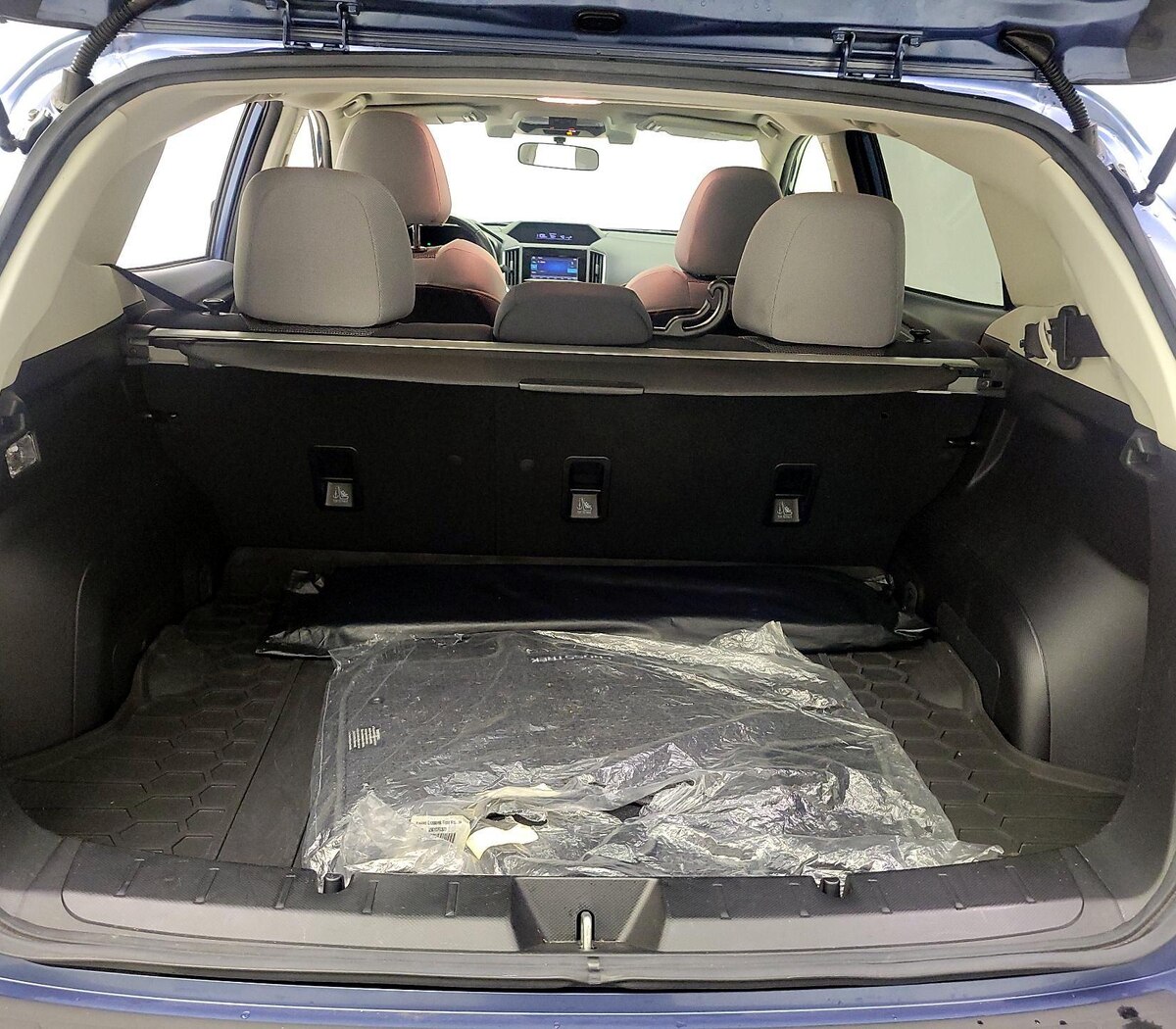 Trunk/Cargo (Seats Up)