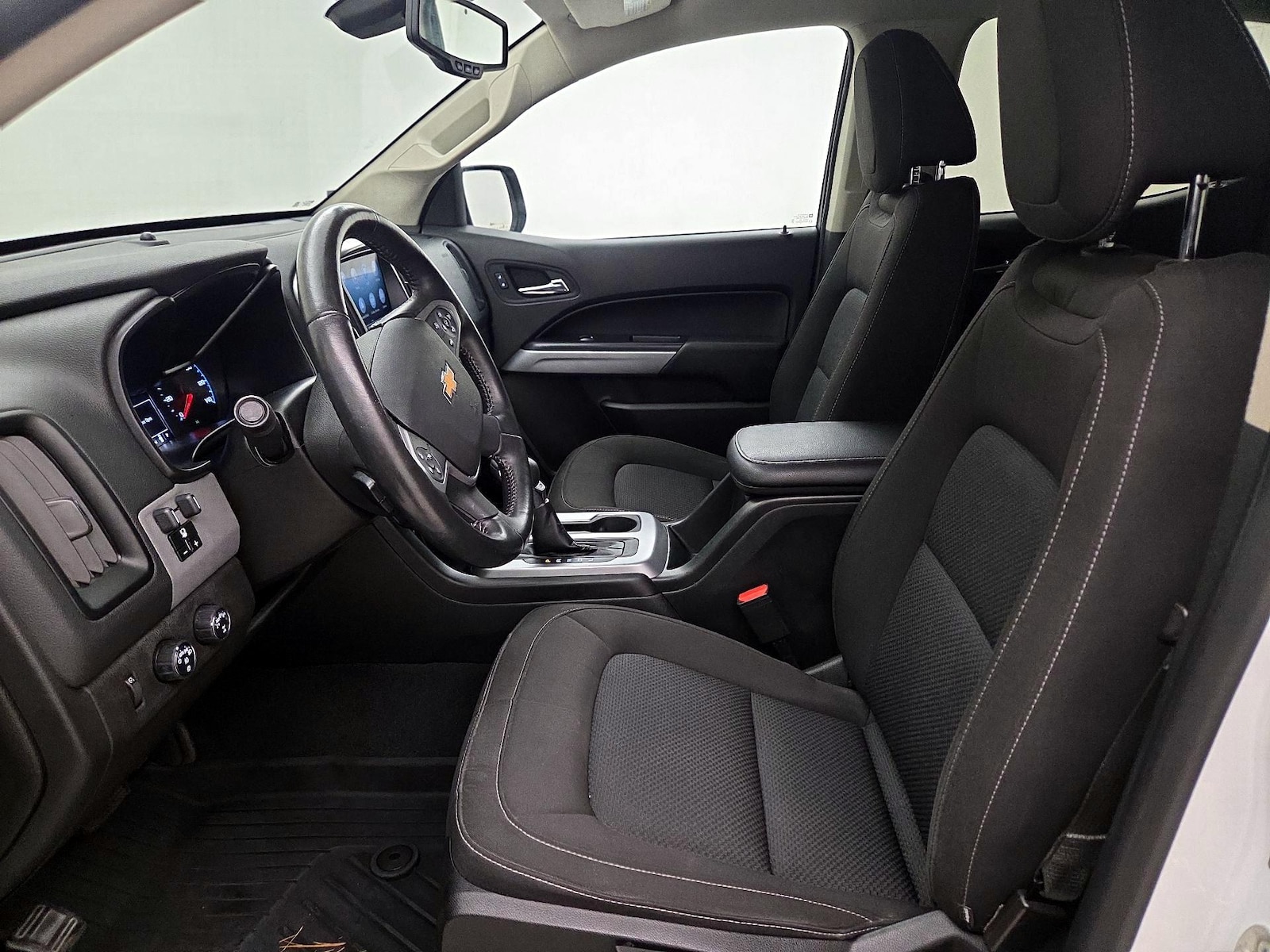 Power Seat(s) & Side Airbags