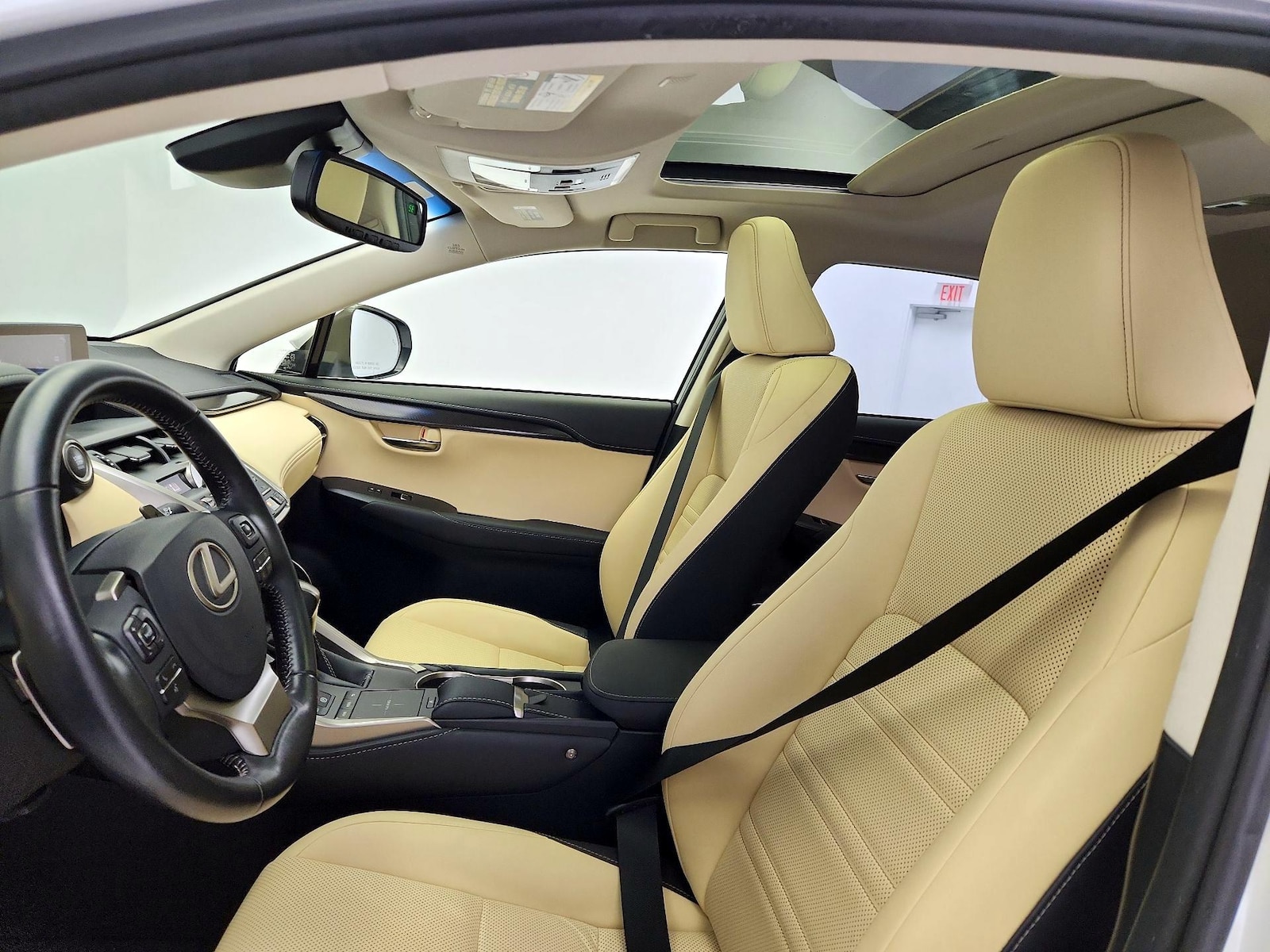 Sunroof(s) & Overhead Airbags