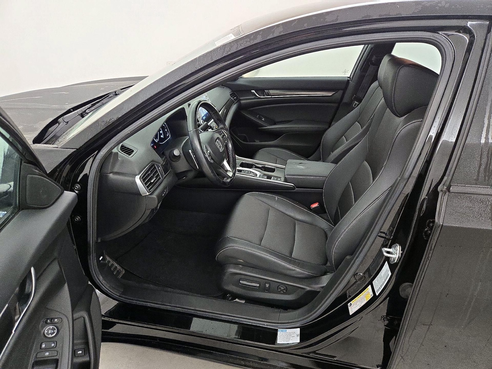 Power Seat(s) & Side Airbags