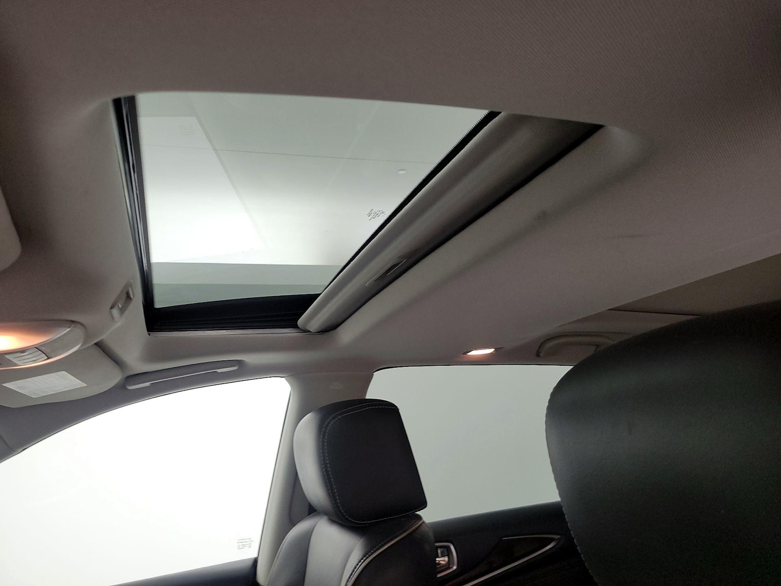 Sunroof(s) & Skylight(s)