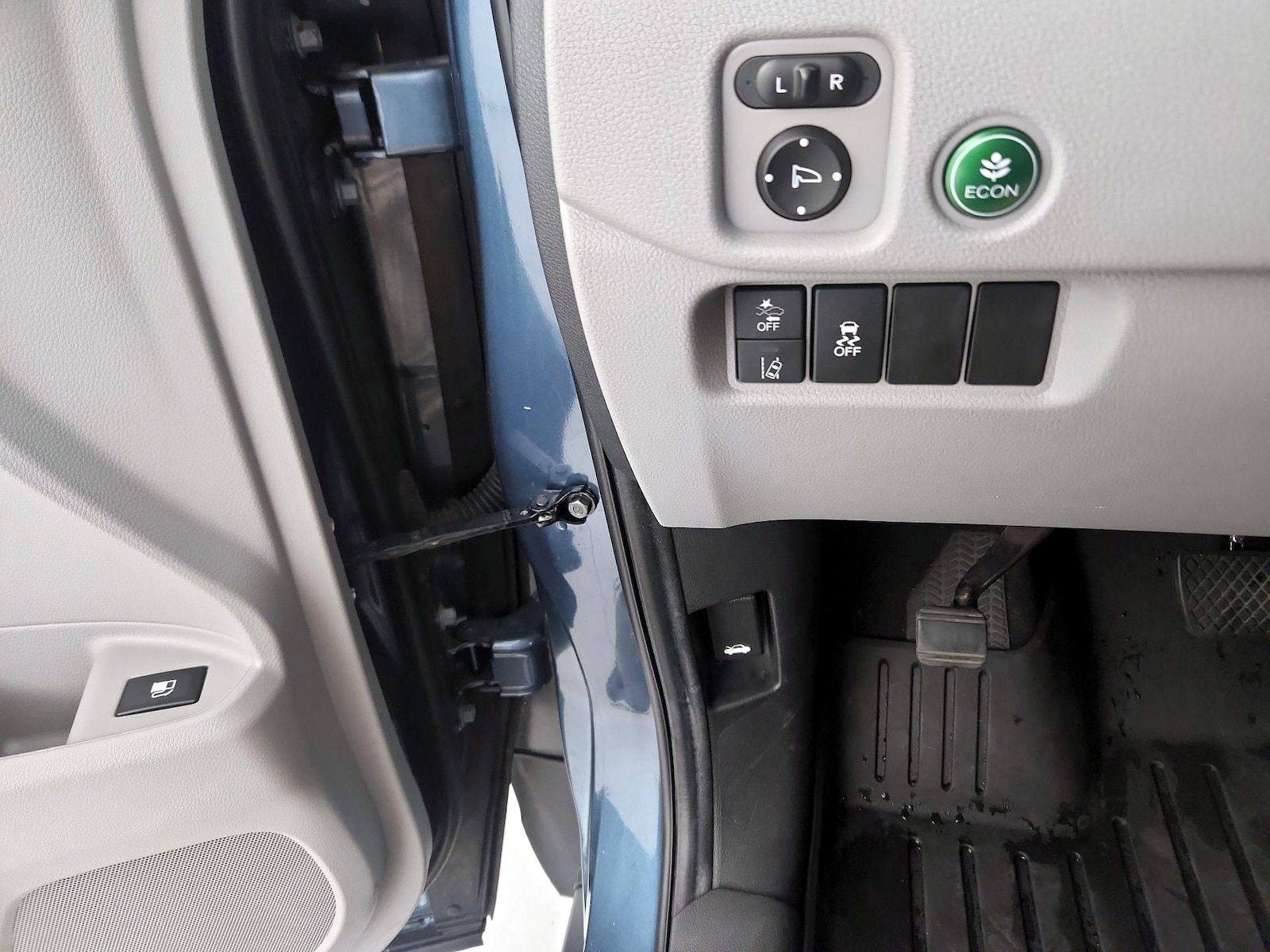 2021 Honda Pilot EX - Photo 14