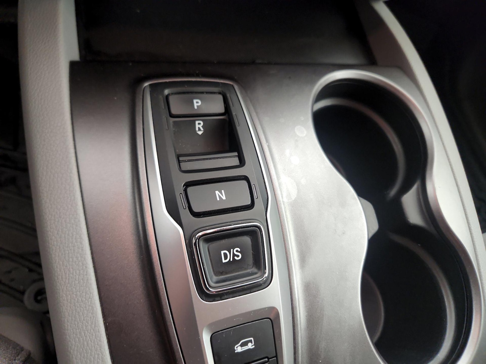 2021 Honda Pilot EX - Photo 18