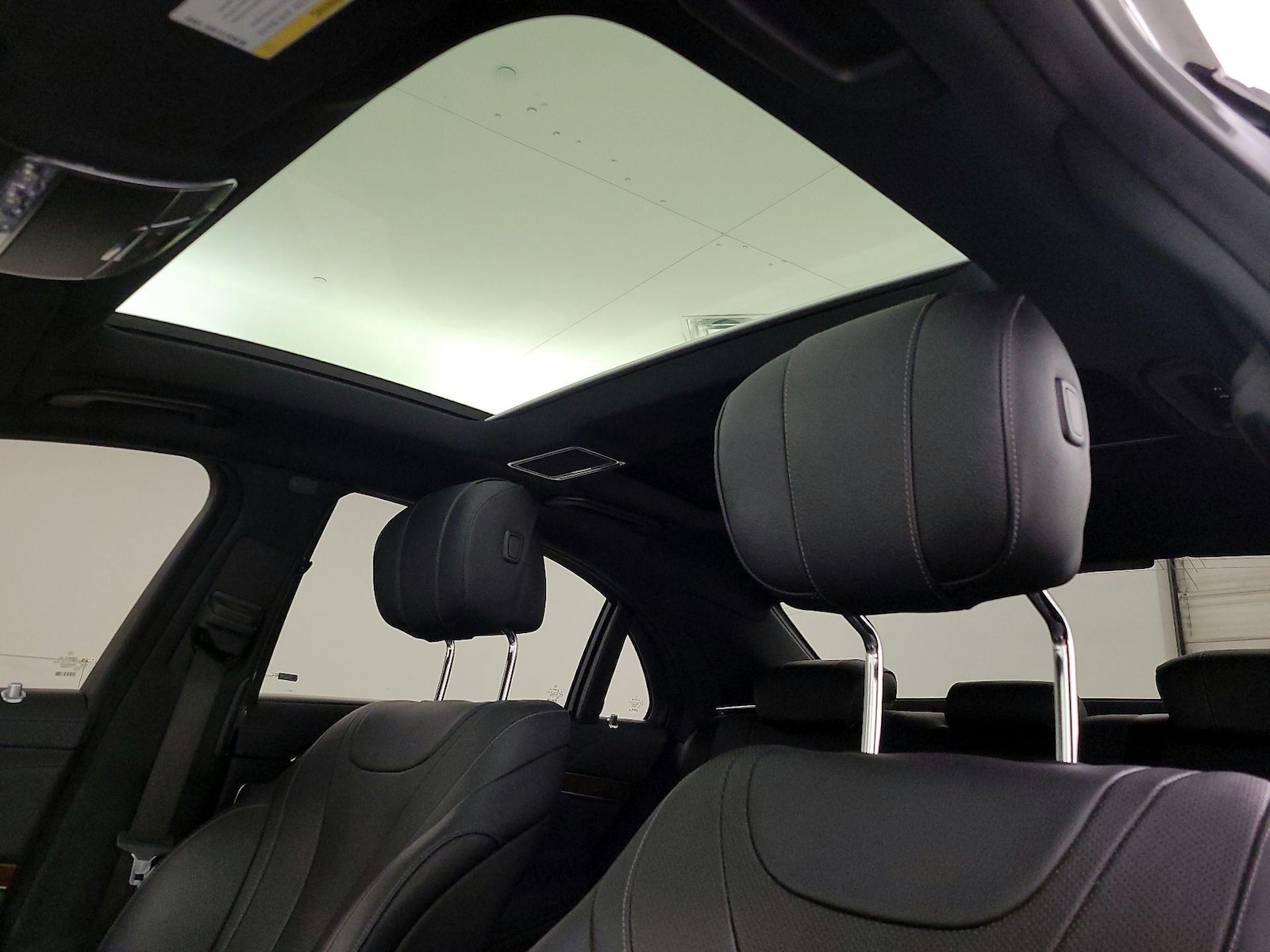 Panoramic Sunroof & Skylight(s)