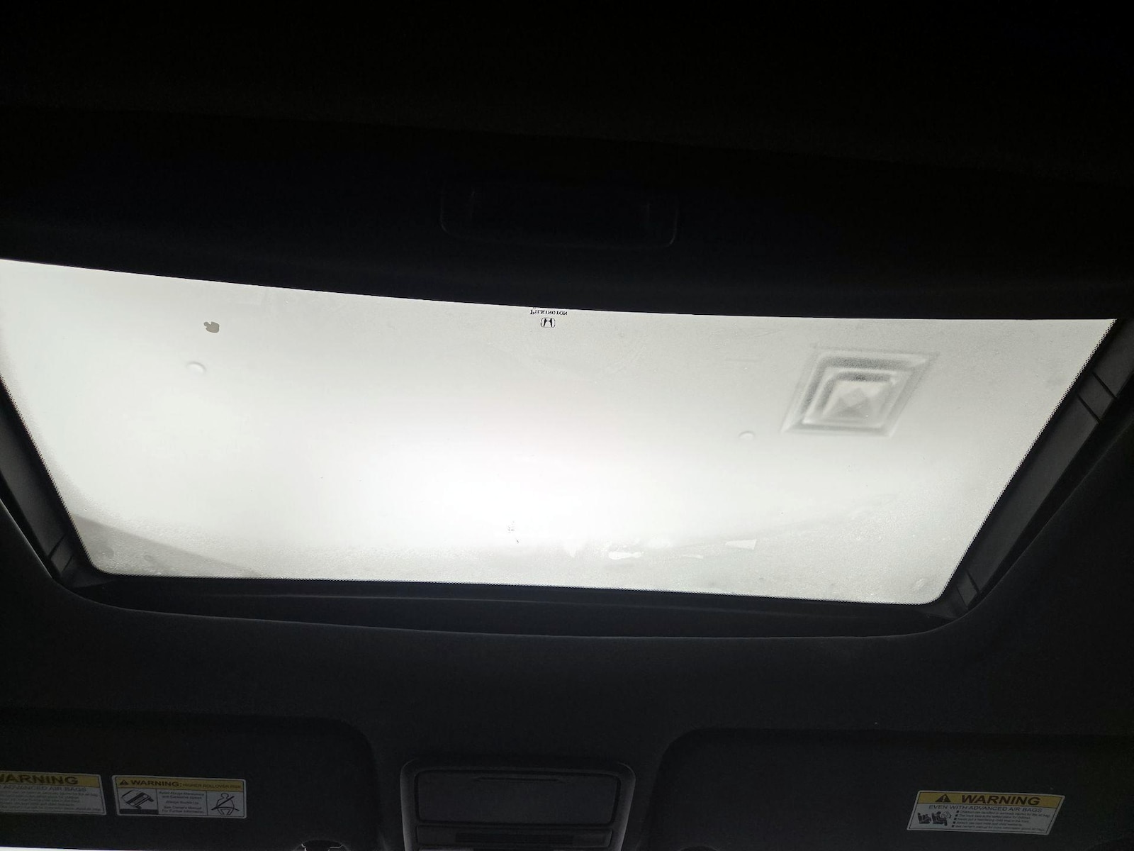 Sunroof(s) & Overhead Airbags