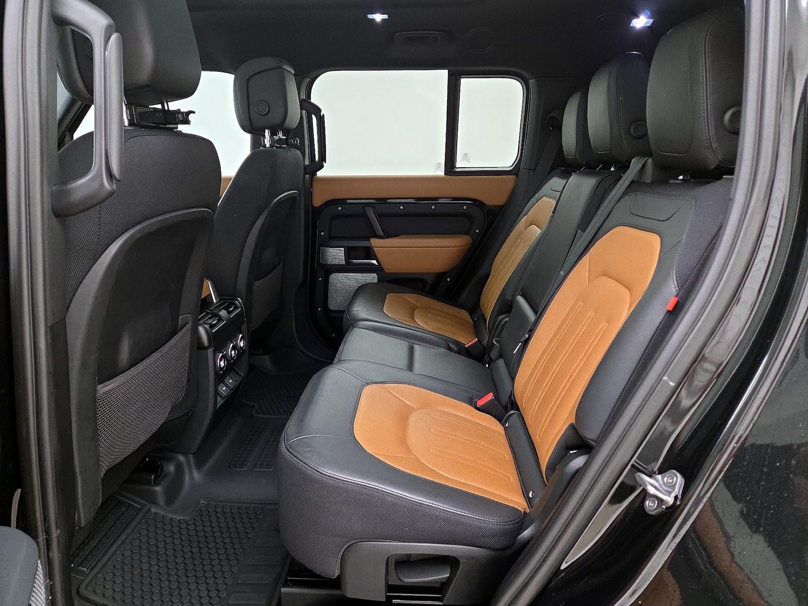 Rear A/C Seat(s)