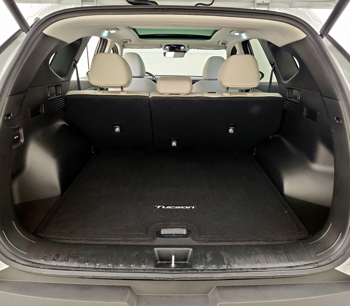 Trunk/Cargo (Seats Up)