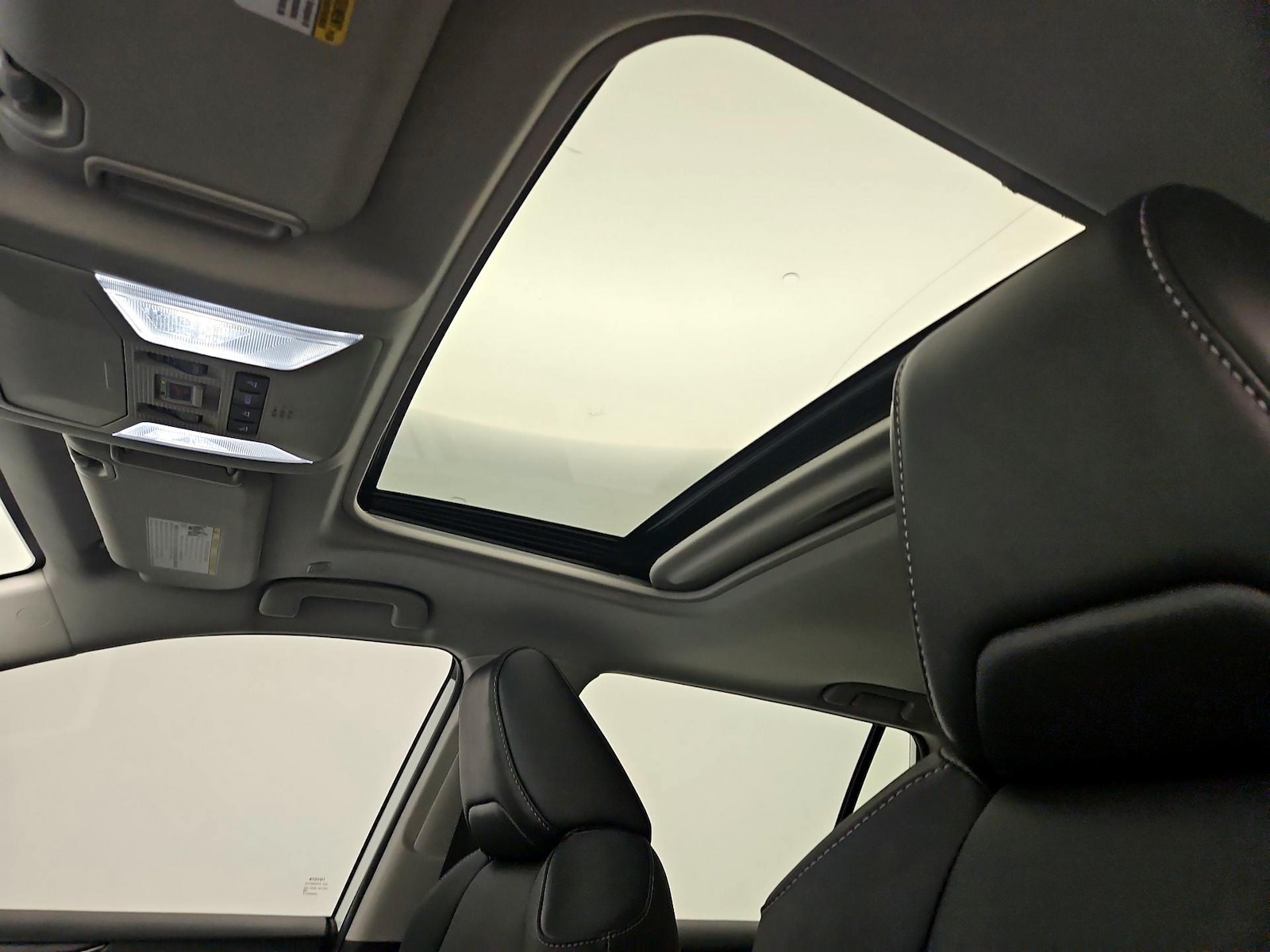 Sunroof(s) & Overhead Airbags