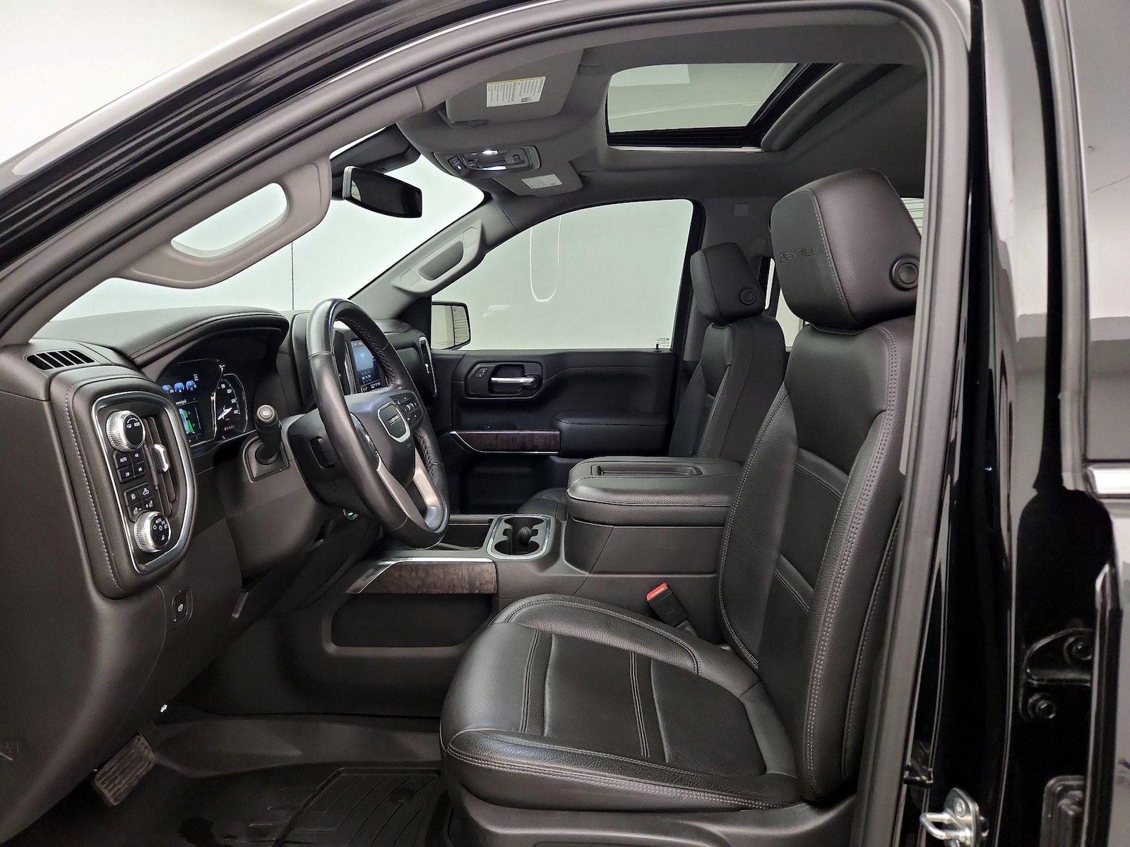 Sunroof(s) & Overhead Airbags