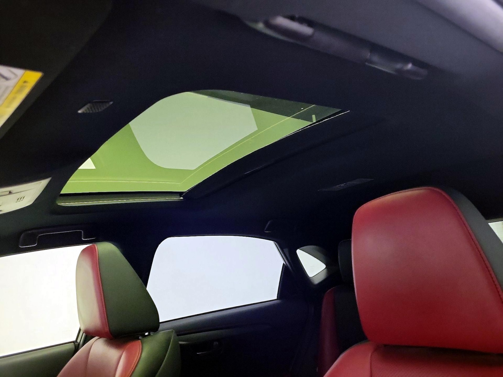 Sunroof(s) & Overhead Airbags