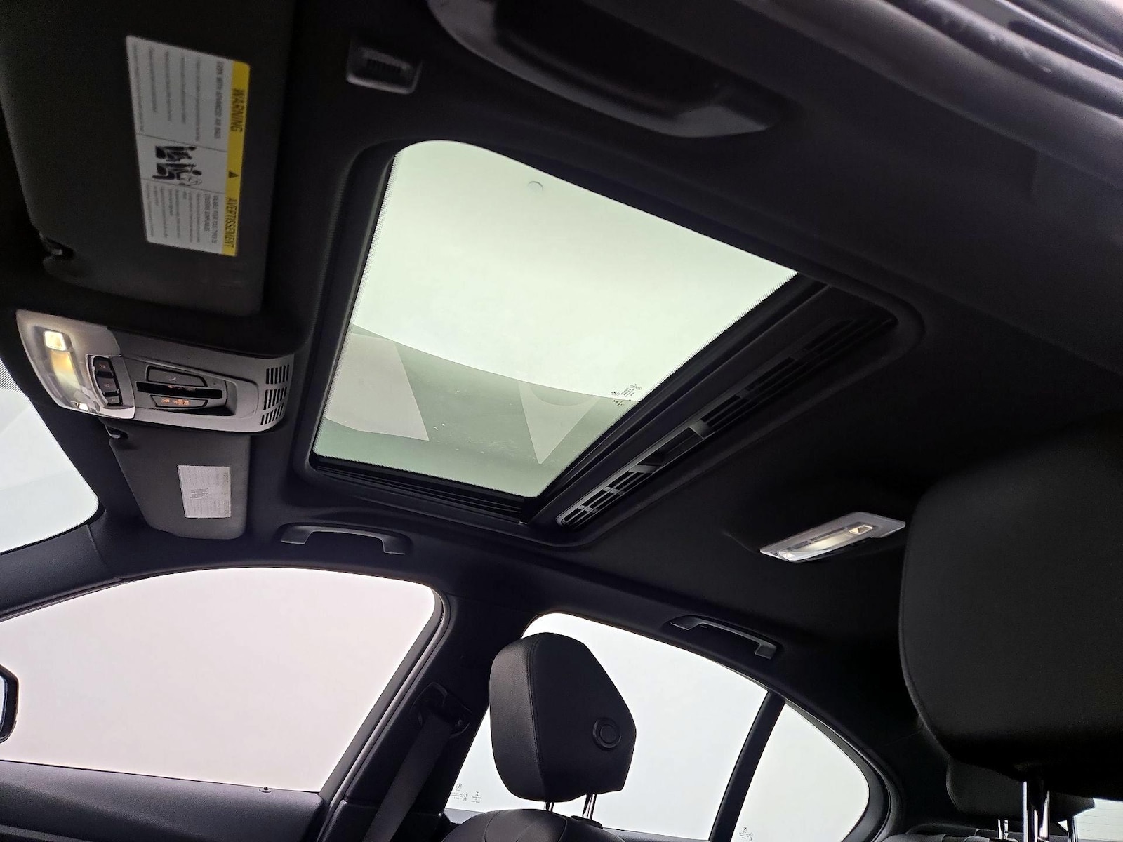 Sunroof(s) & Overhead Airbags