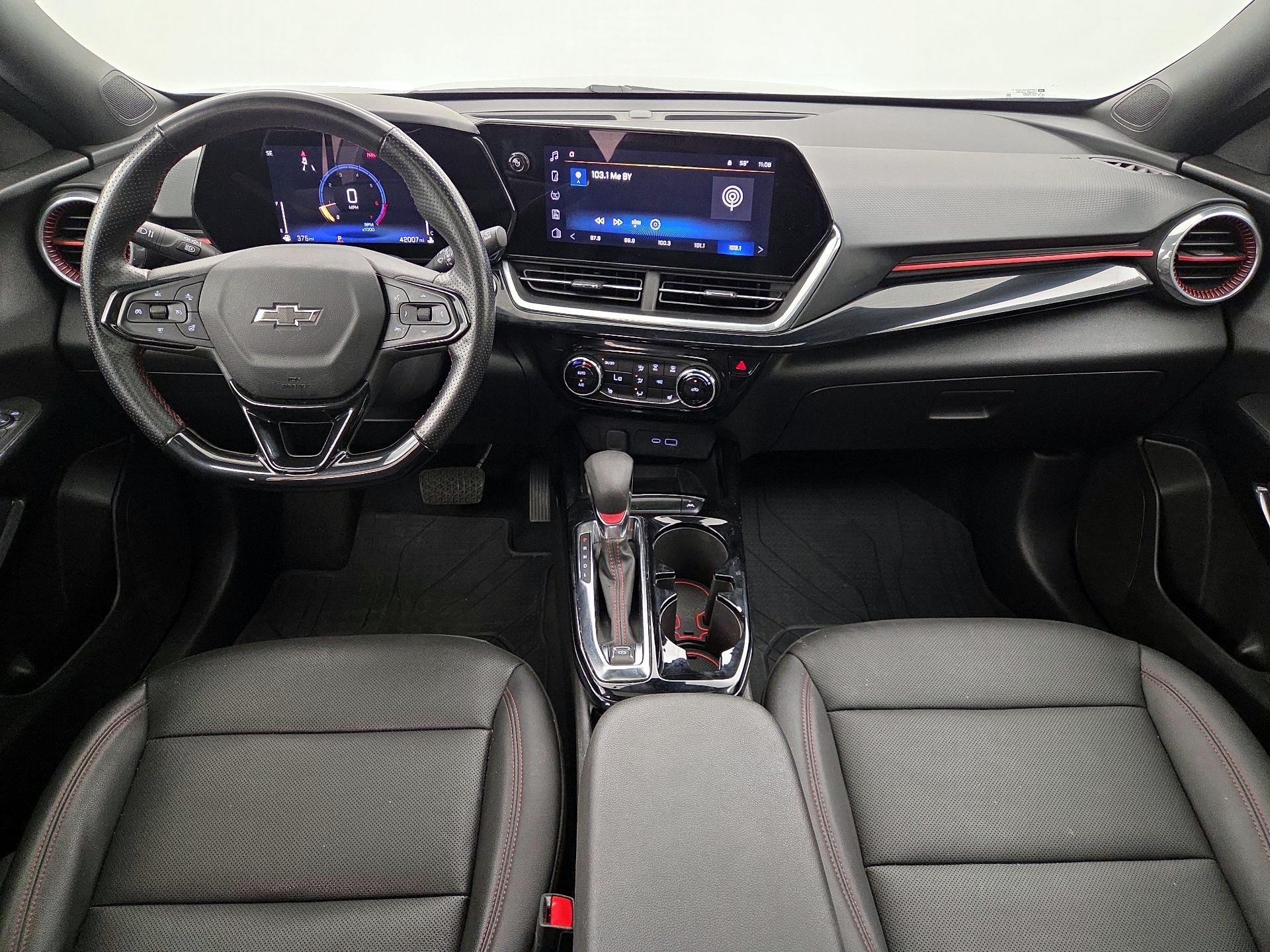 Silver 2024 Chevrolet Trax SUV / Crossover Front-Wheel Drive Automatic