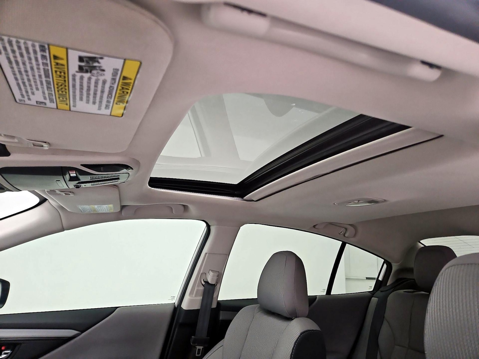 Sunroof(s) & Overhead Airbags