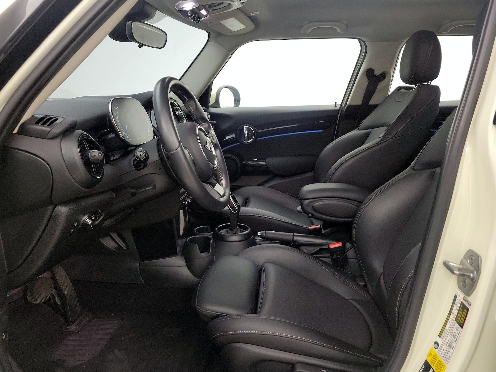 Side Airbags & Leatherette Seats