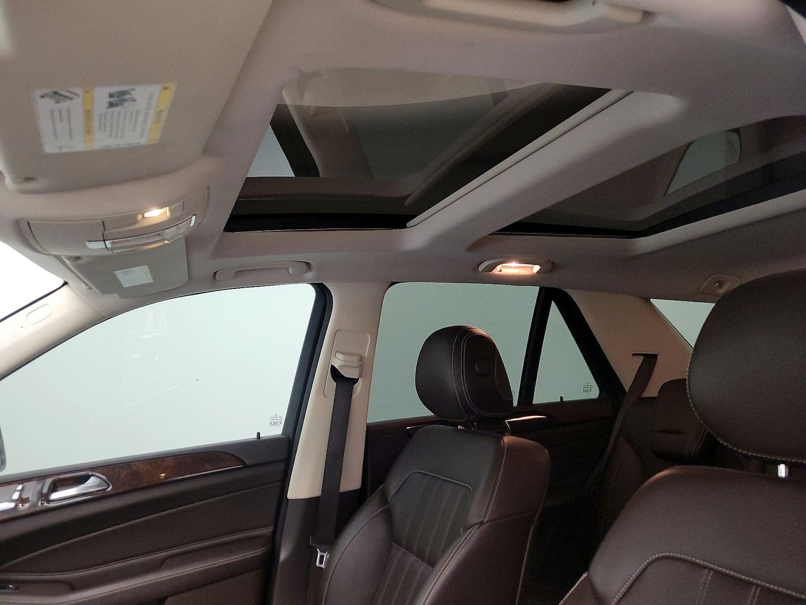 Sunroof(s) & Overhead Airbags