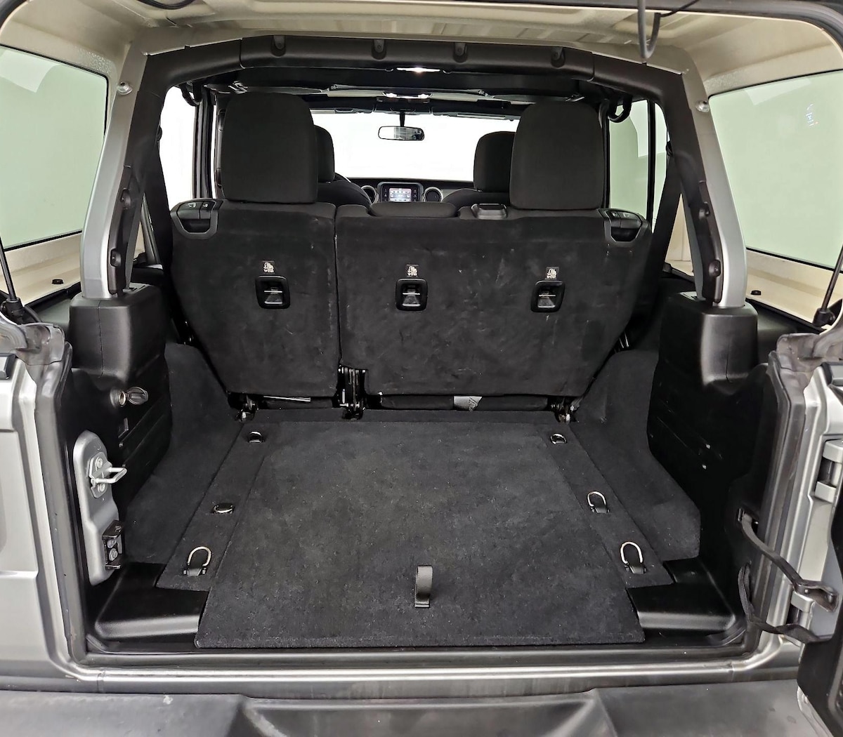 Trunk/Cargo (Seats Up)