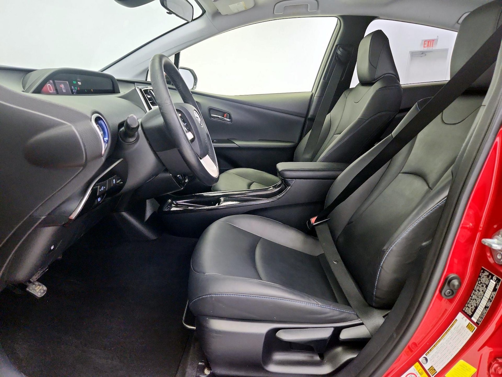 Side Airbags & Leatherette Seats