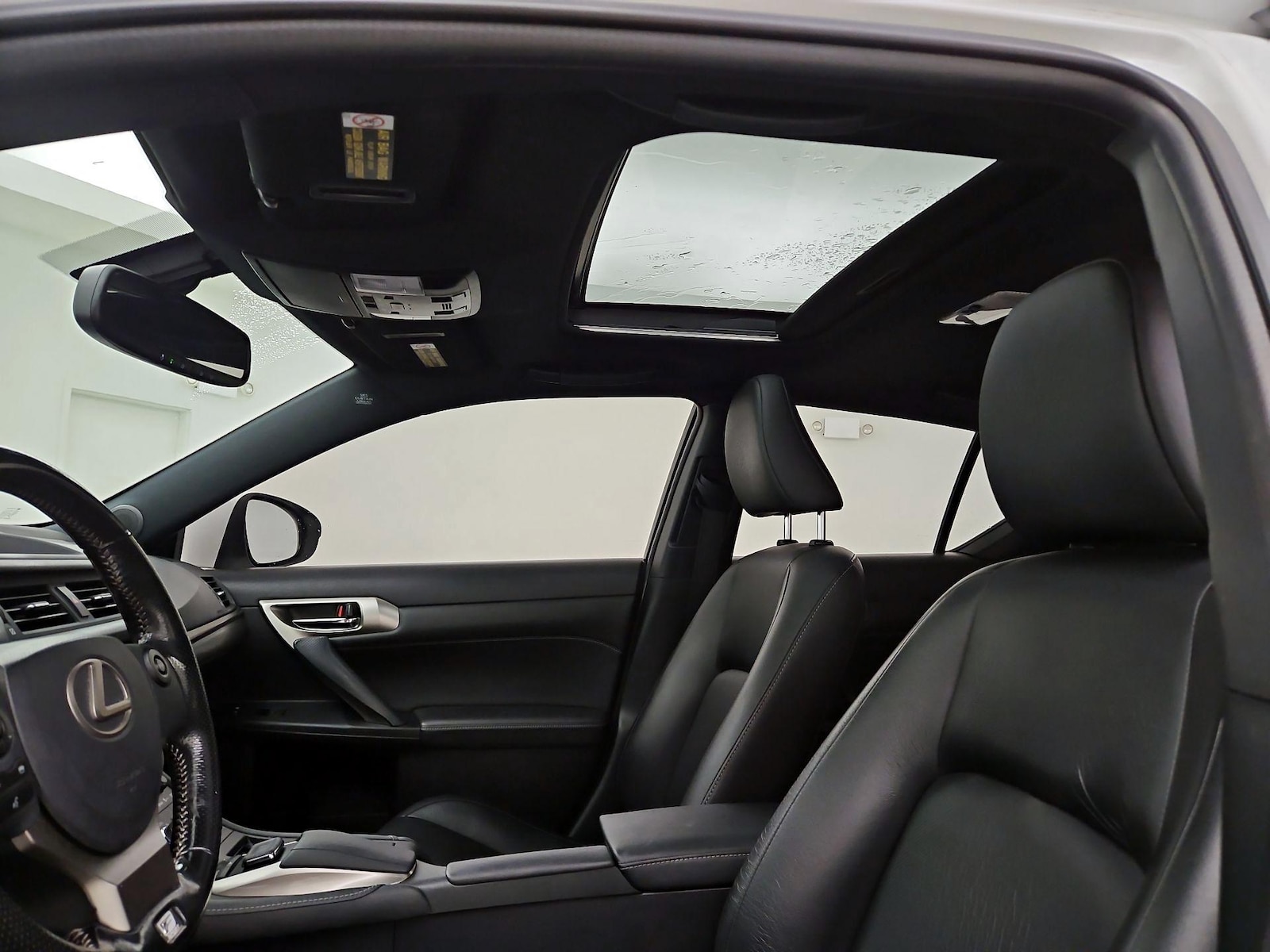 Sunroof(s) & Overhead Airbags