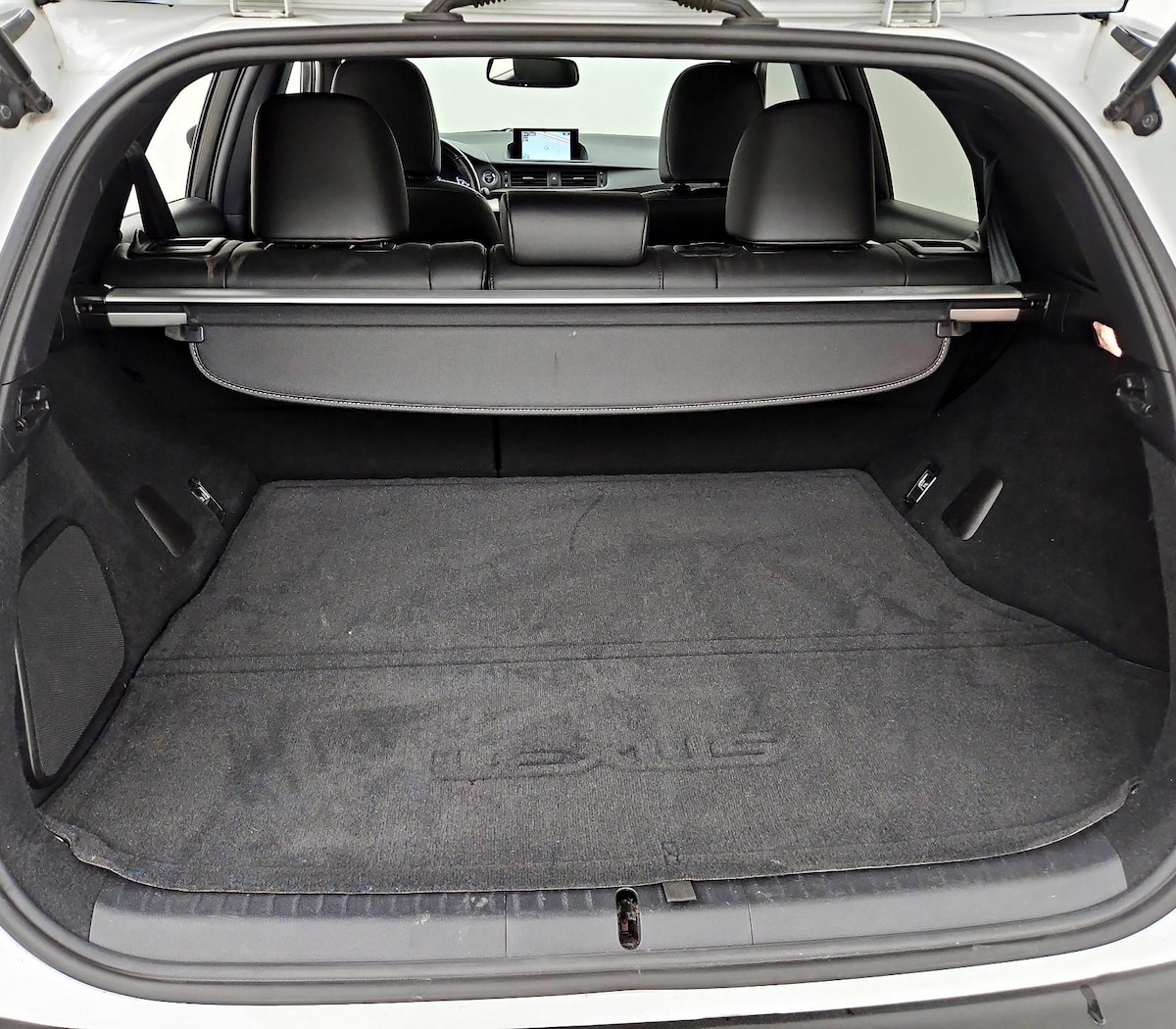 Trunk/Cargo (Seats Up)