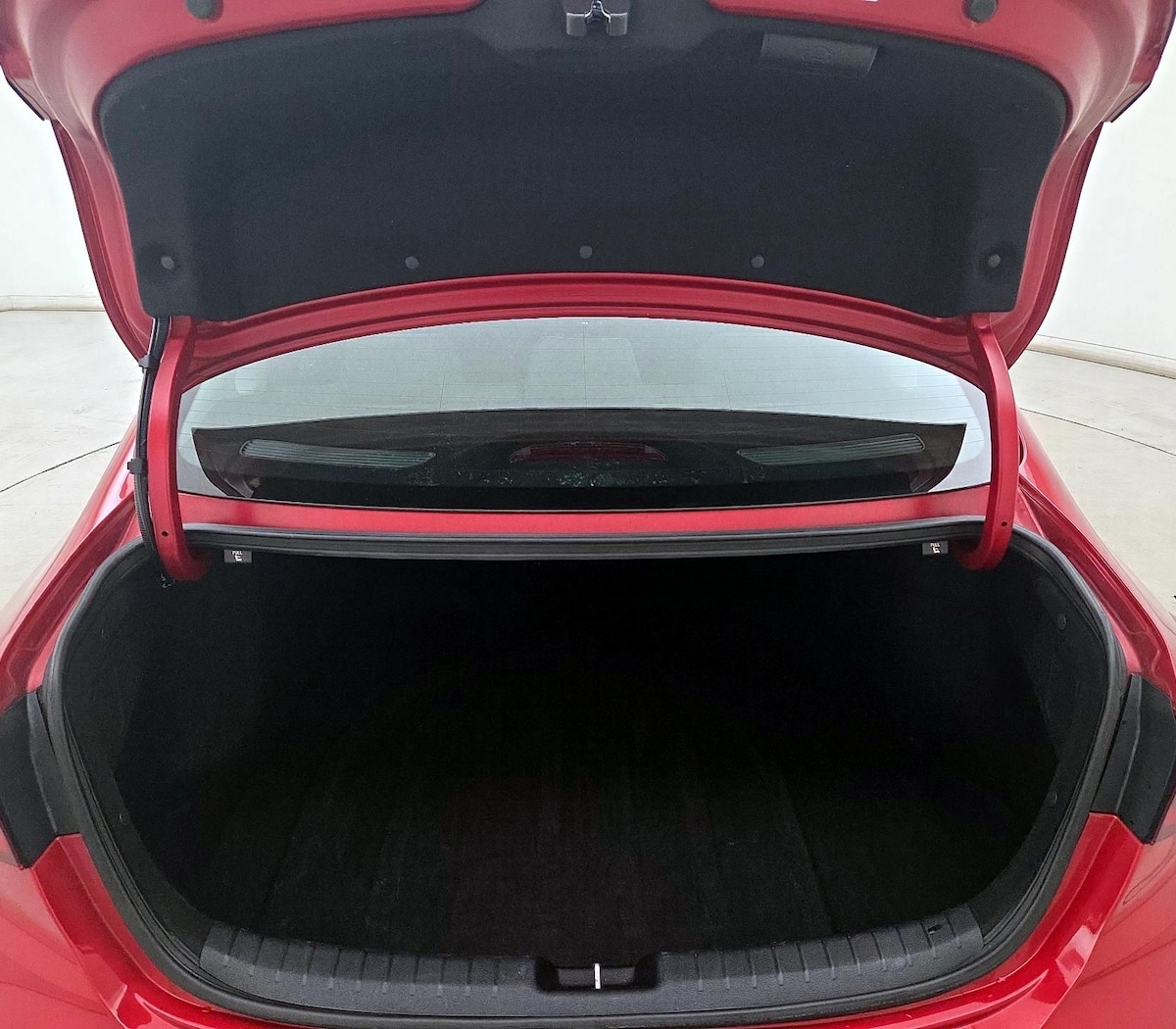 Trunk/Cargo (Seats Up)