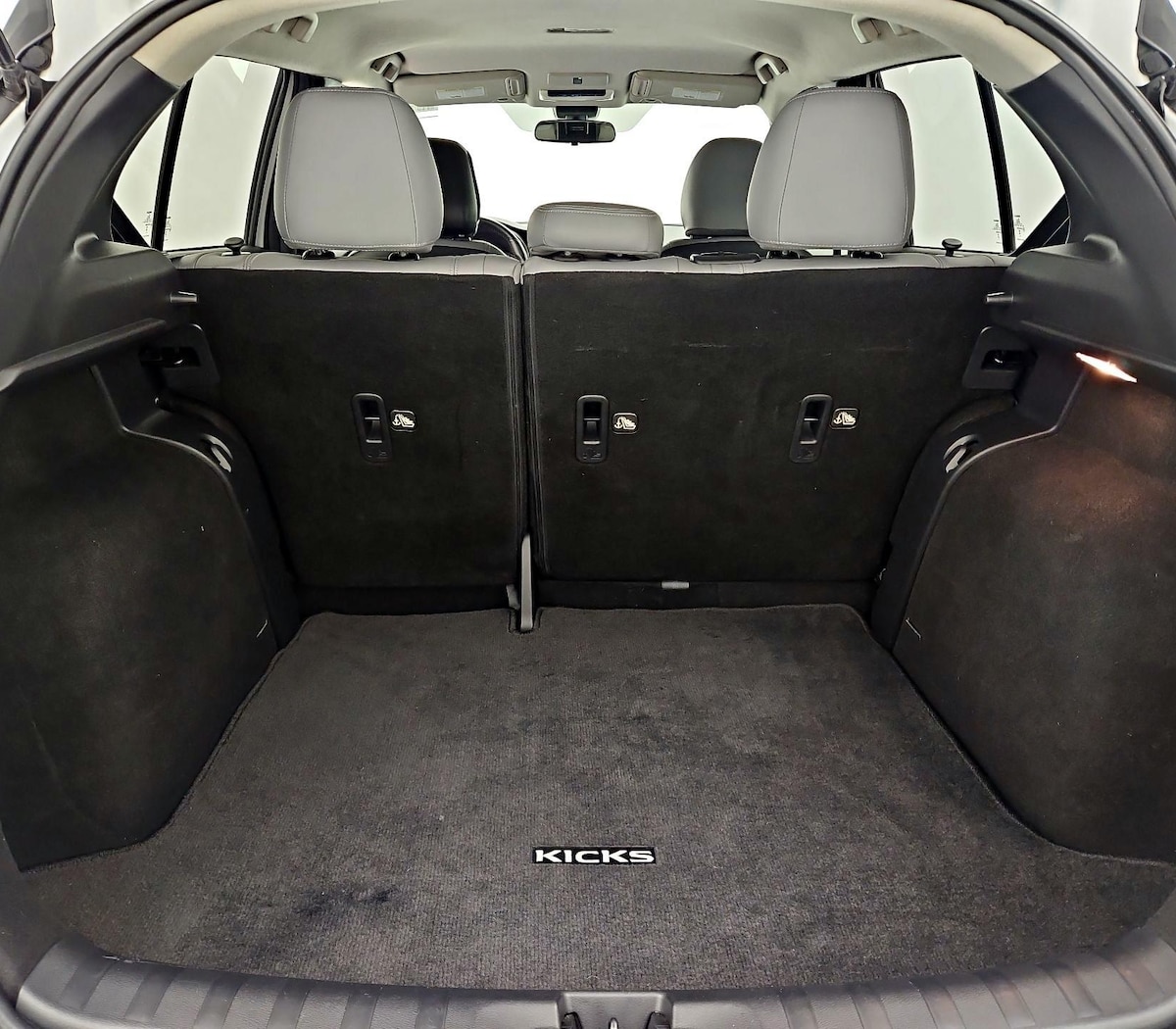 Trunk/Cargo (Seats Up)