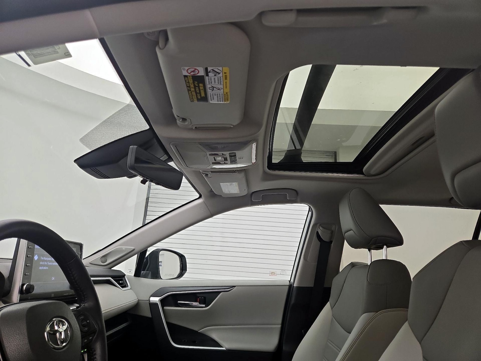 Sunroof(s) & Overhead Airbags