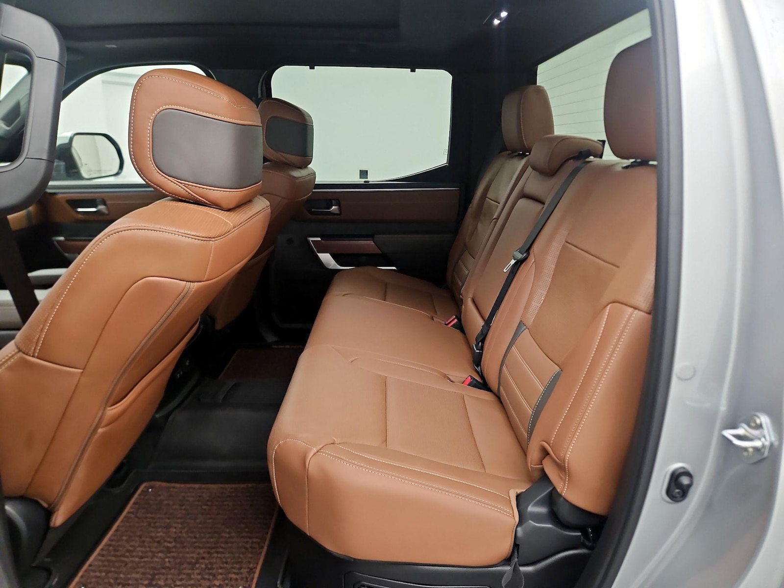 Rear A/C Seat(s)