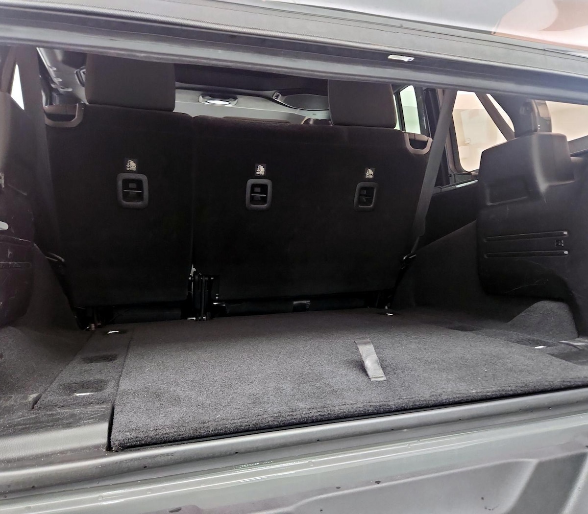 Trunk/Cargo (Seats Up)