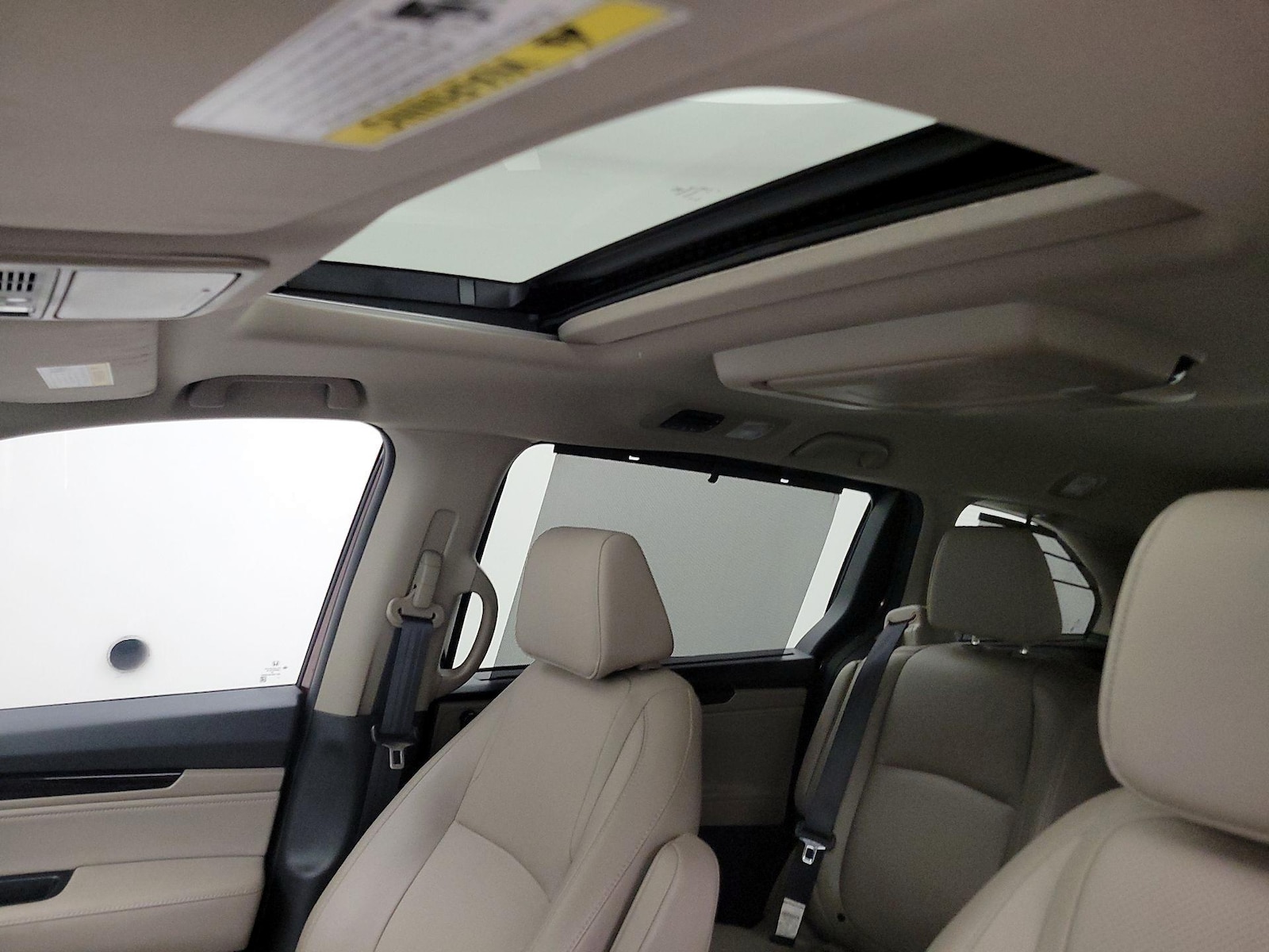 Sunroof(s) & Overhead Airbags